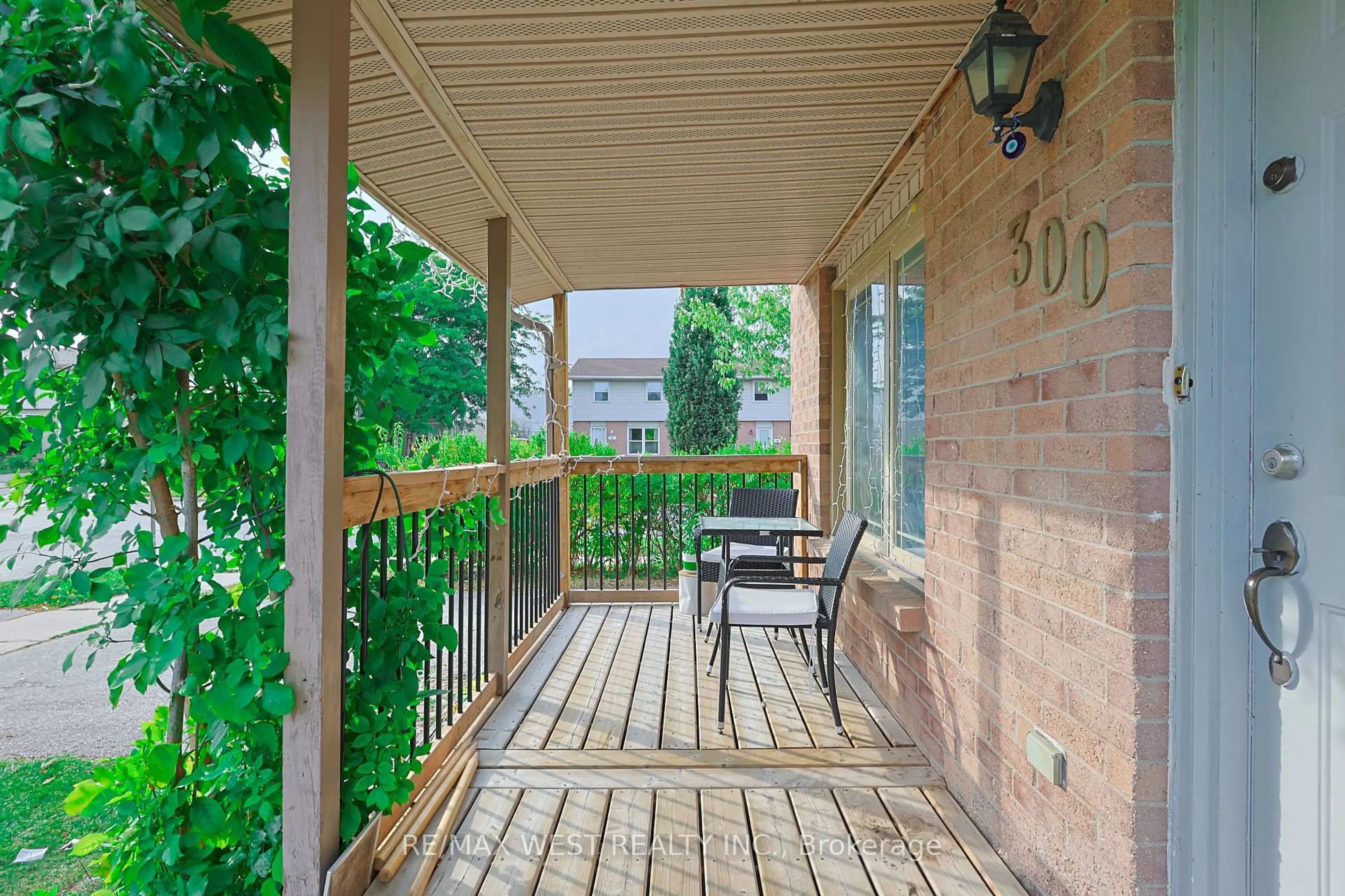 Patio, street for 300 Crawford St, London South Ontario N6C 5N6