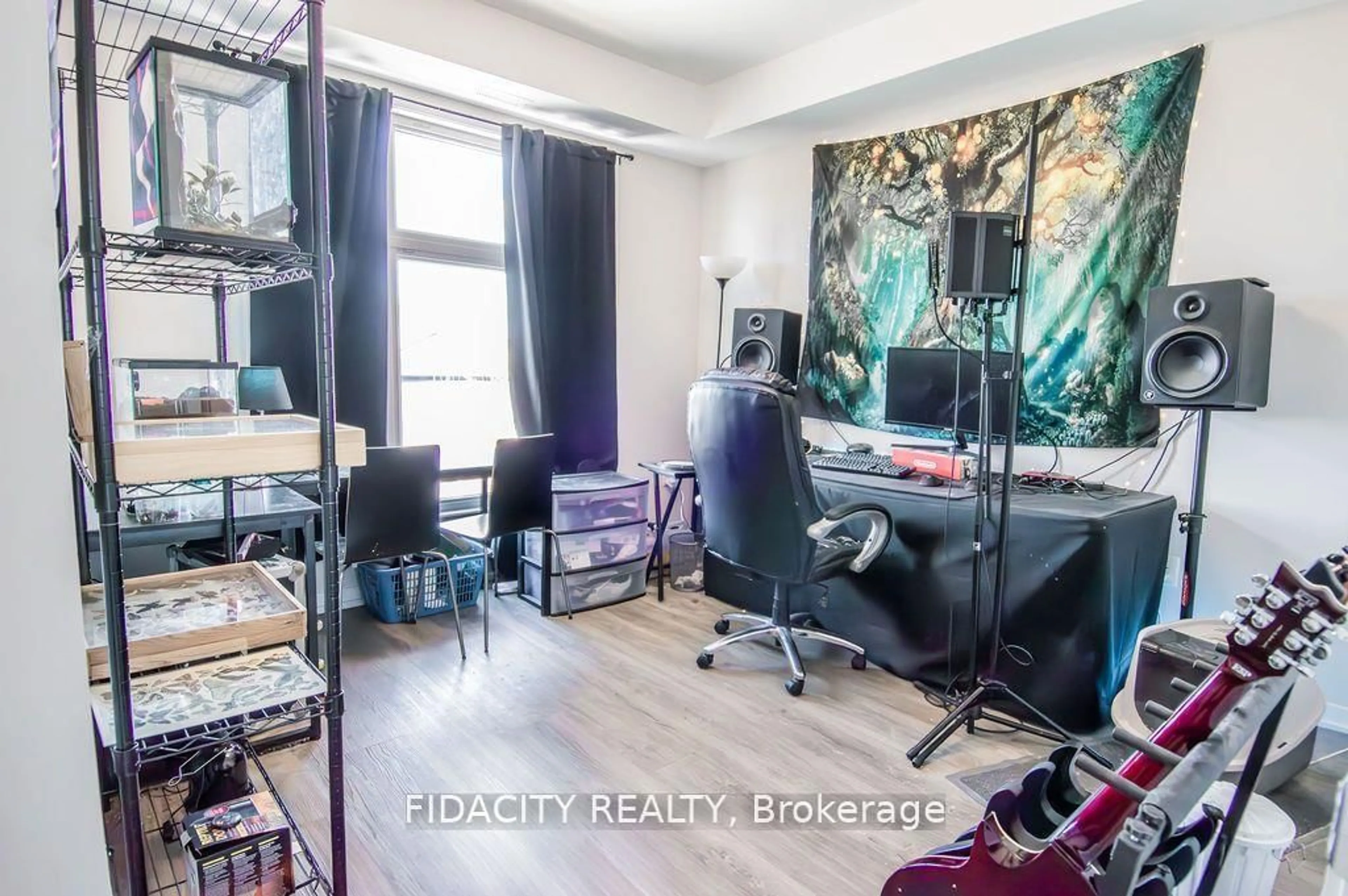 A pic of a room for 225 Citiplace Dr #H, Ottawa Ontario K2E 0A8