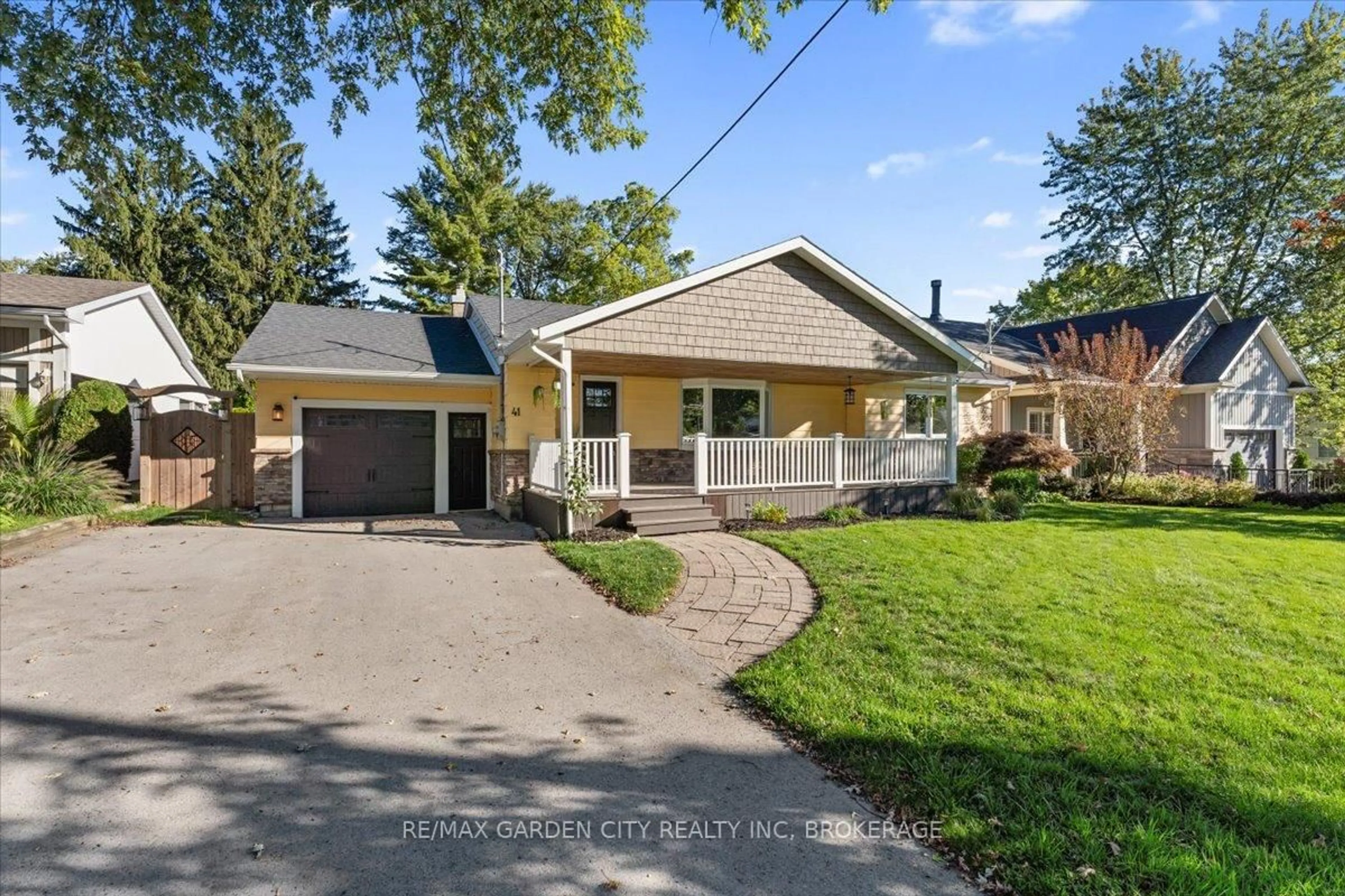 Home with brick exterior material, street for 41 Emmett St, Pelham Ontario L0S 1E0