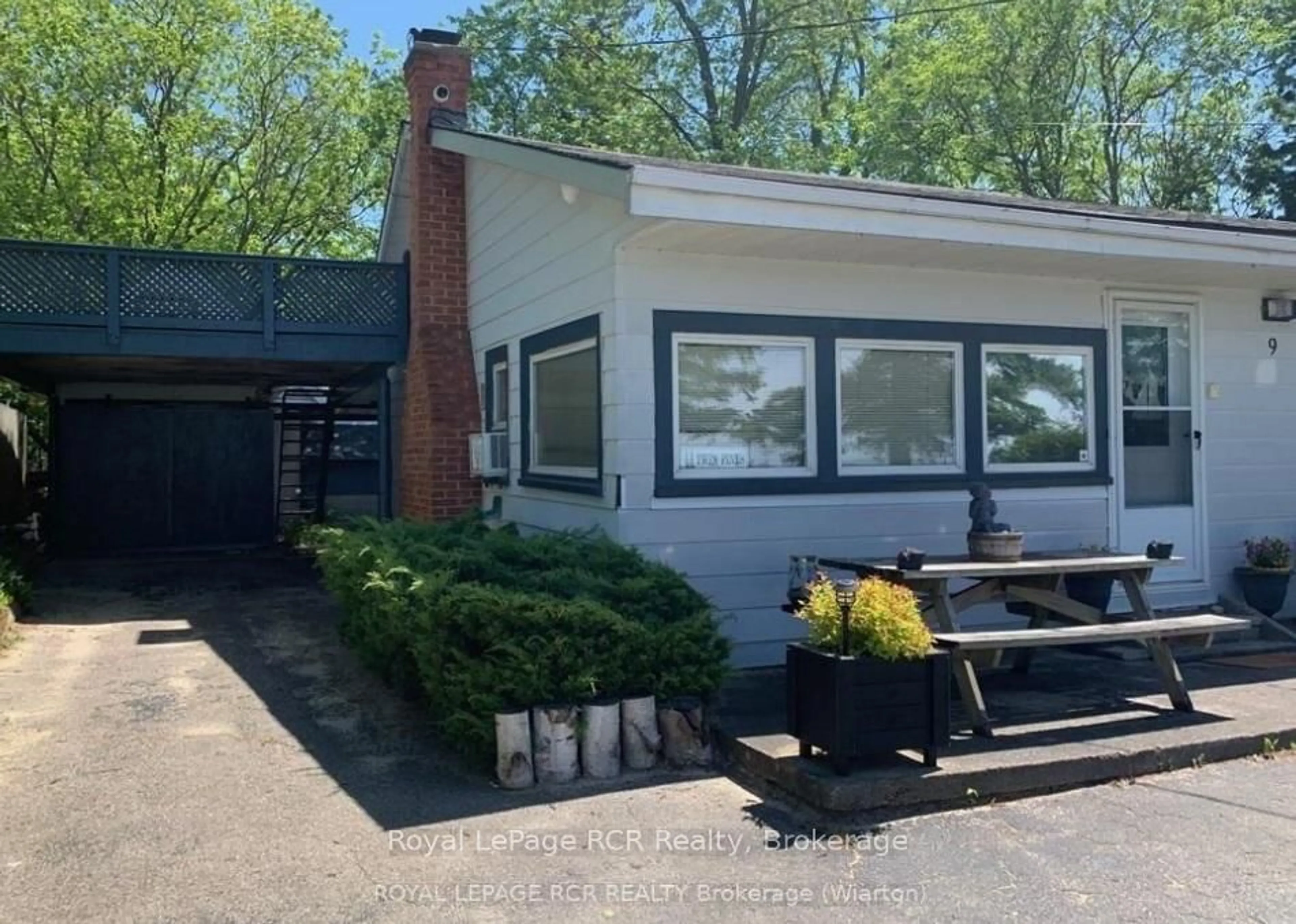 Patio, unknown for 9 LAKESHORE Blvd, South Bruce Peninsula Ontario N0H 2G0