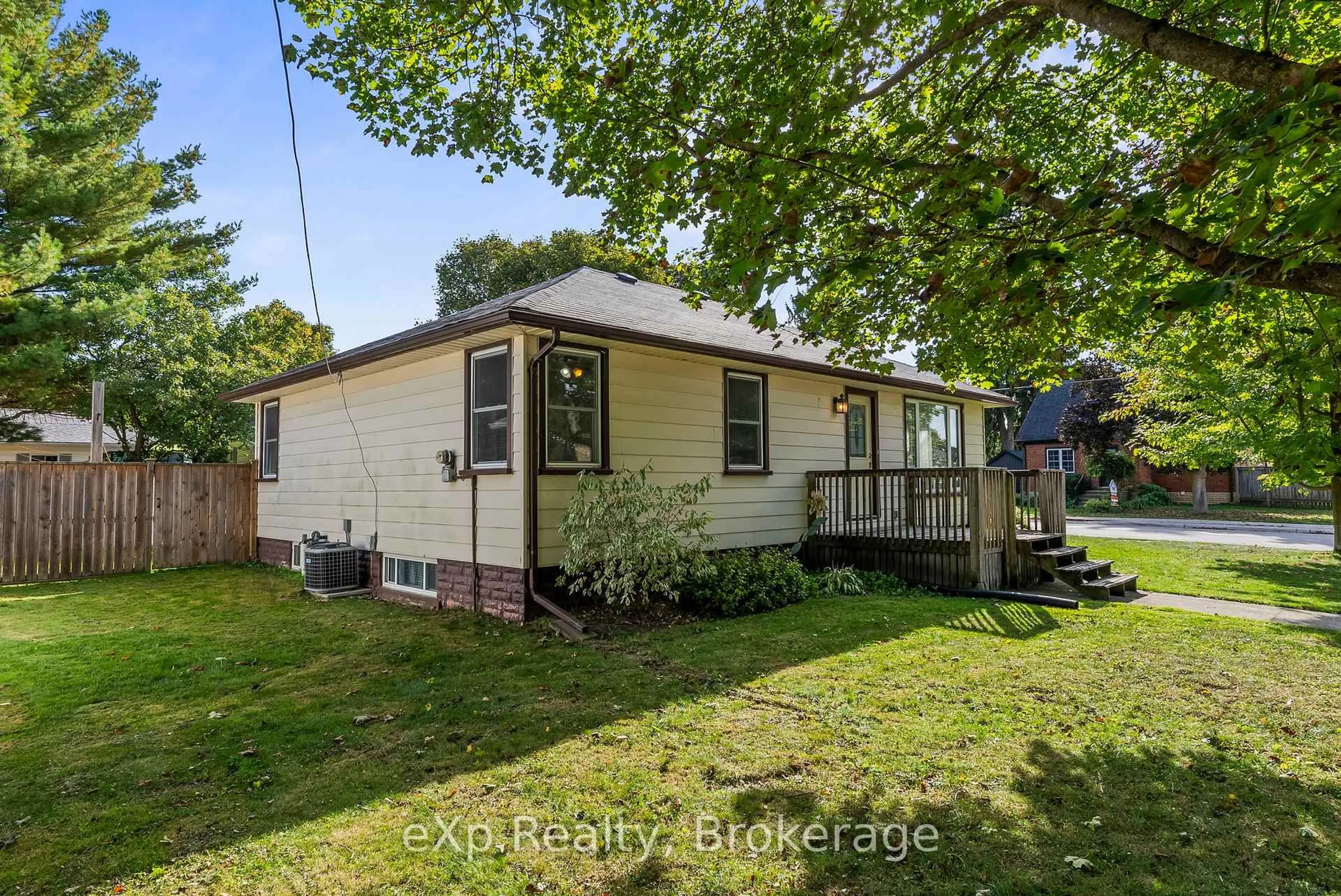 Unknown for 380 JAMES St, Wellington North Ontario N0G 2L3