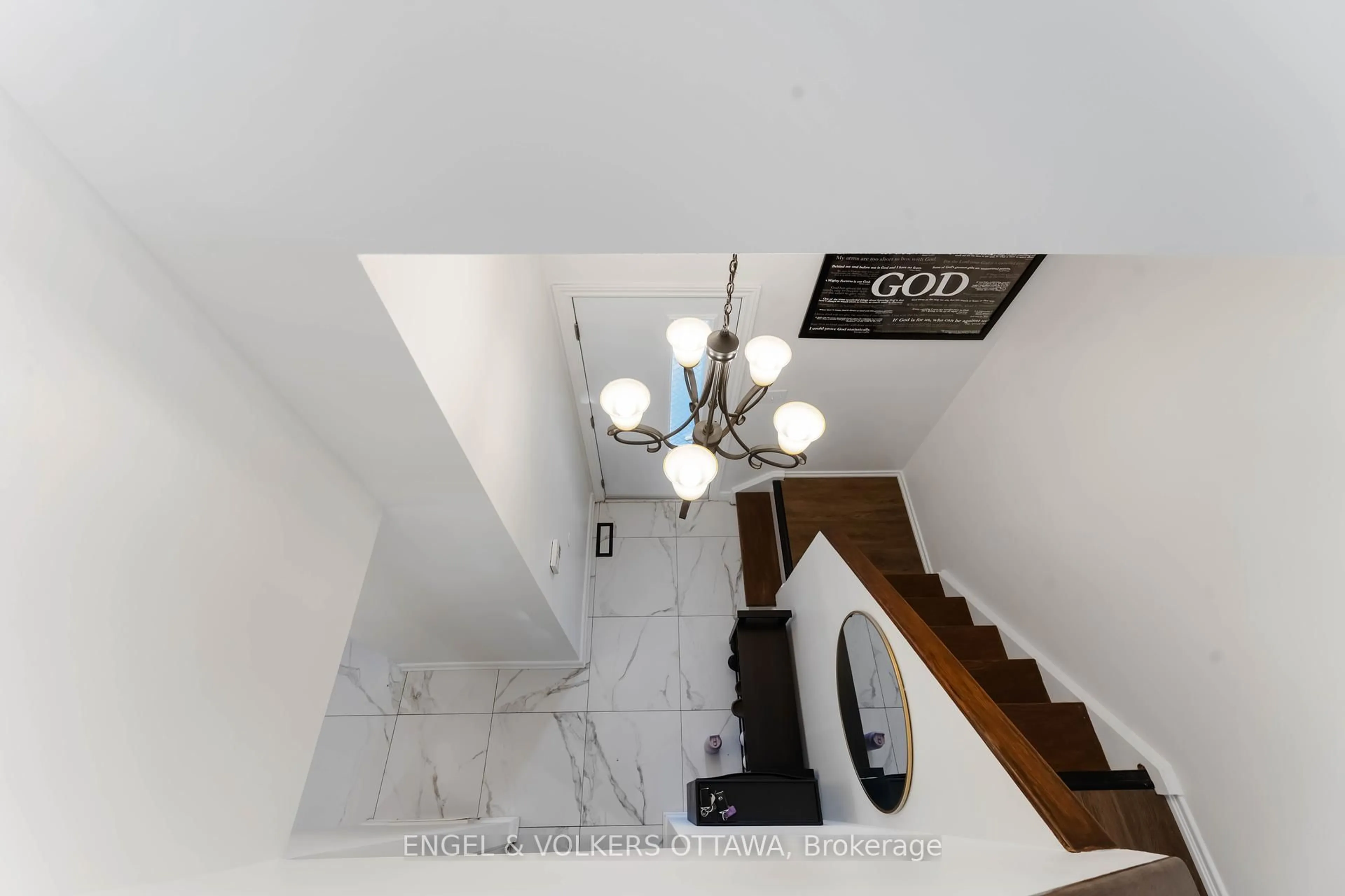 Stairs for 1375 Bethamy Lane #58, Ottawa Ontario K1J 8P5