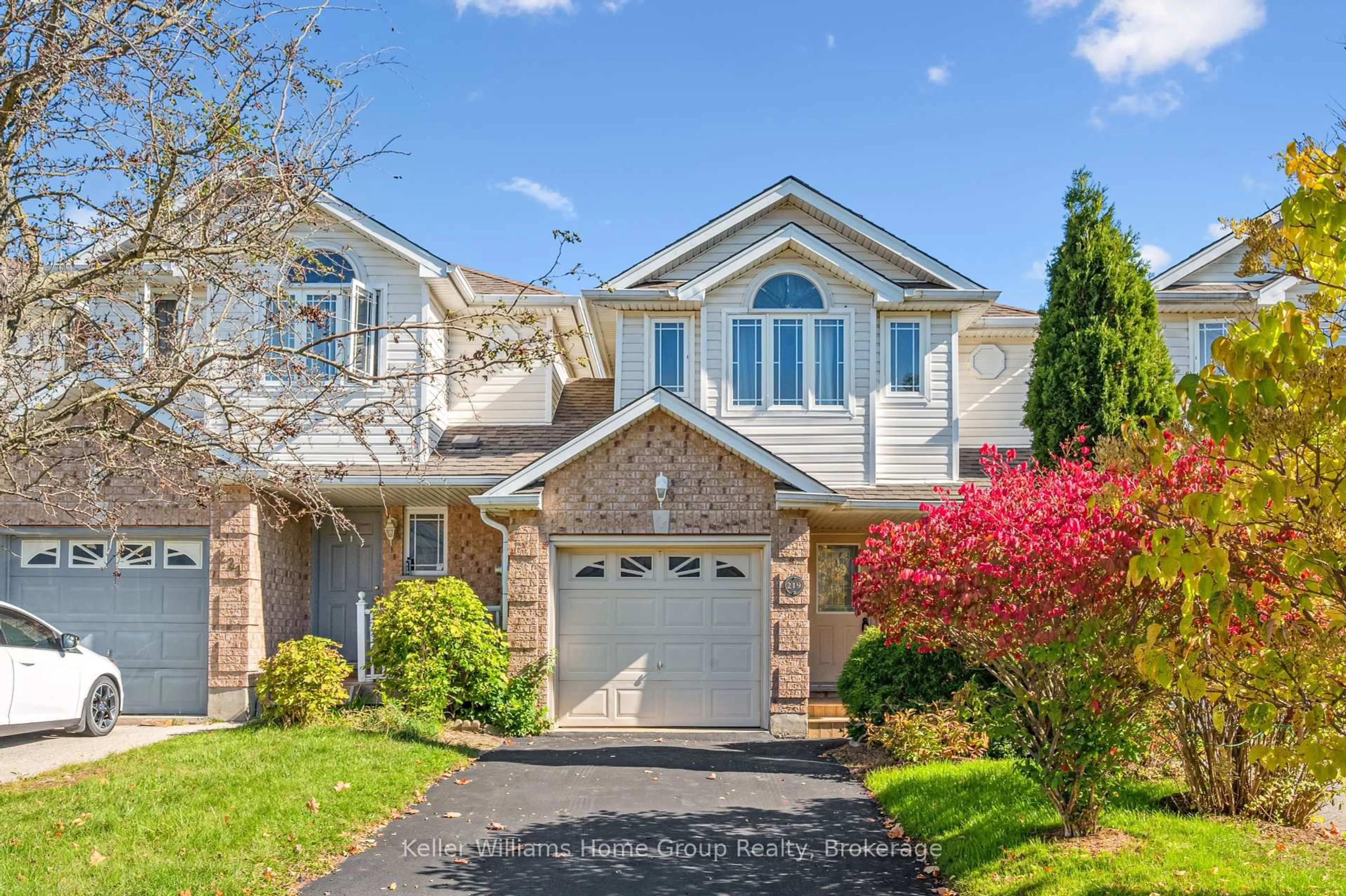 Home with vinyl exterior material, street for 219 Terraview Cres, Guelph Ontario N1G 5A9
