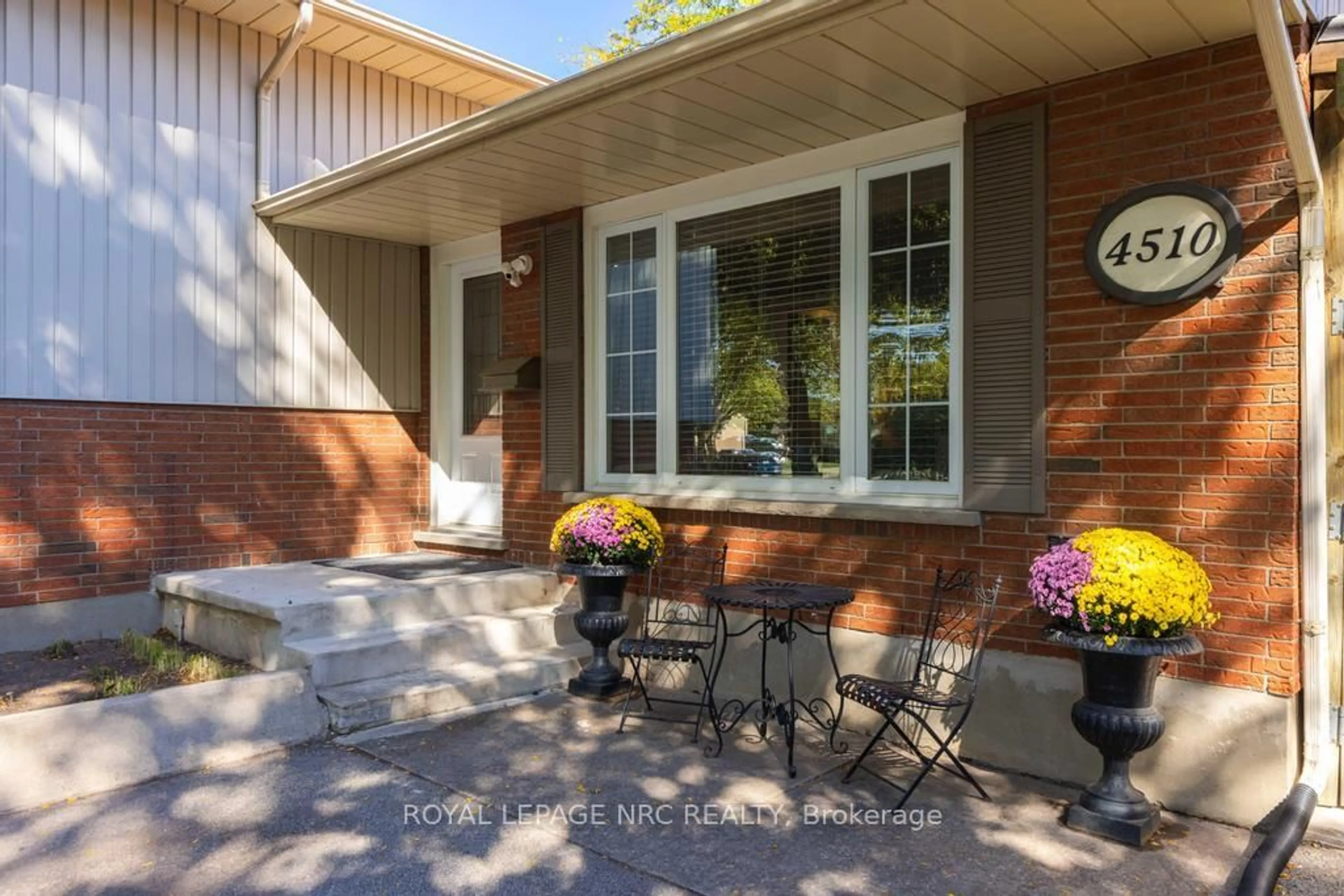 Home with brick exterior material, street for 4510 Mitchell Ave, Niagara Falls Ontario L2E 6R7