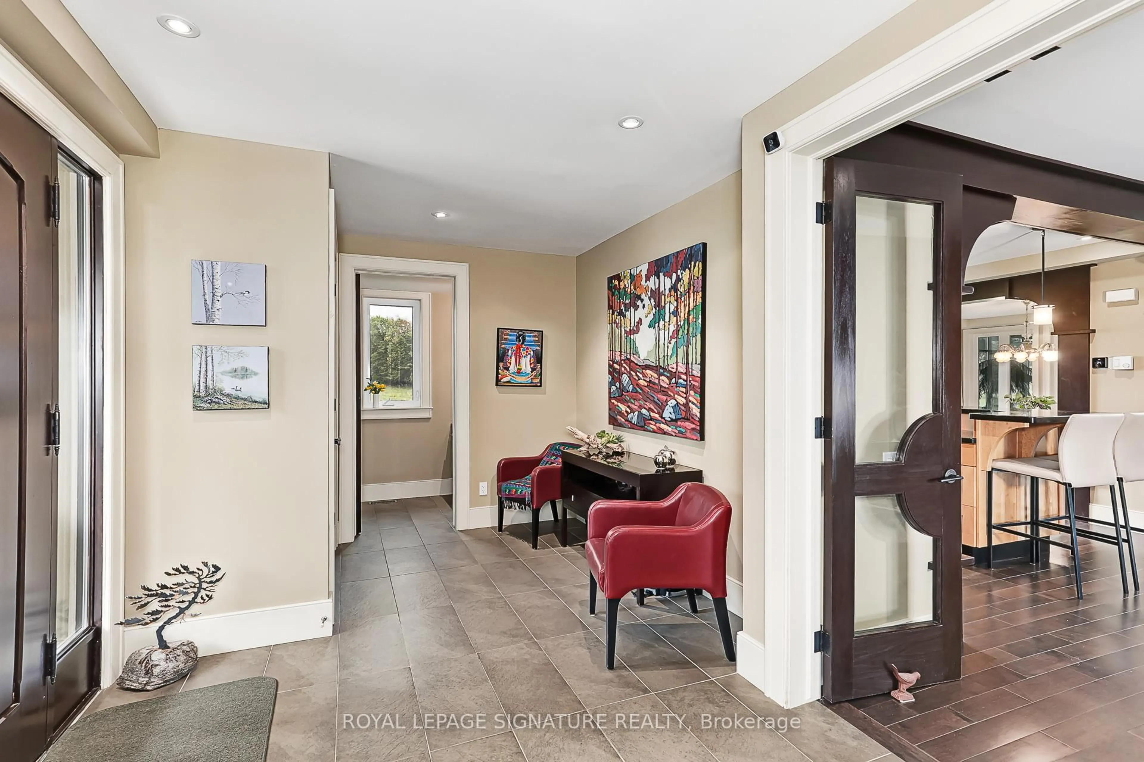 Indoor entryway for 608450 12th Sdrd, Blue Mountains Ontario N0H 2E0