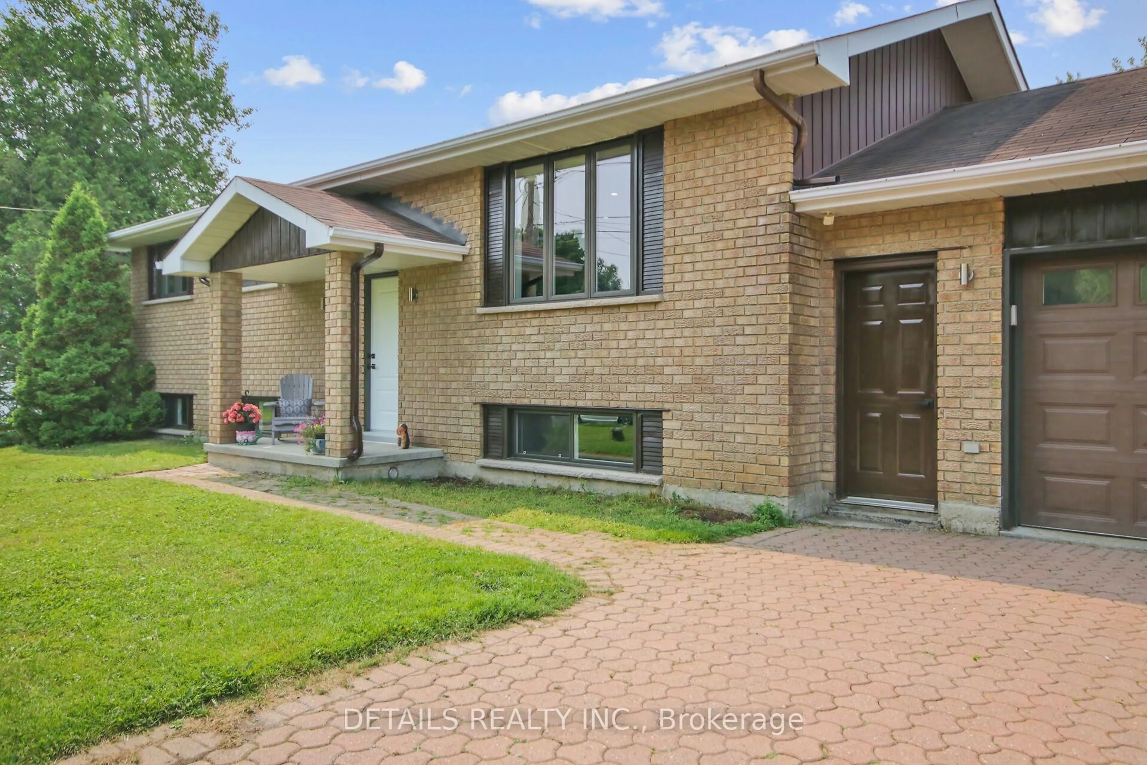 Home with brick exterior material, street for 2708 Bekkers Crt, Metcalfe Ontario K0A 2P0