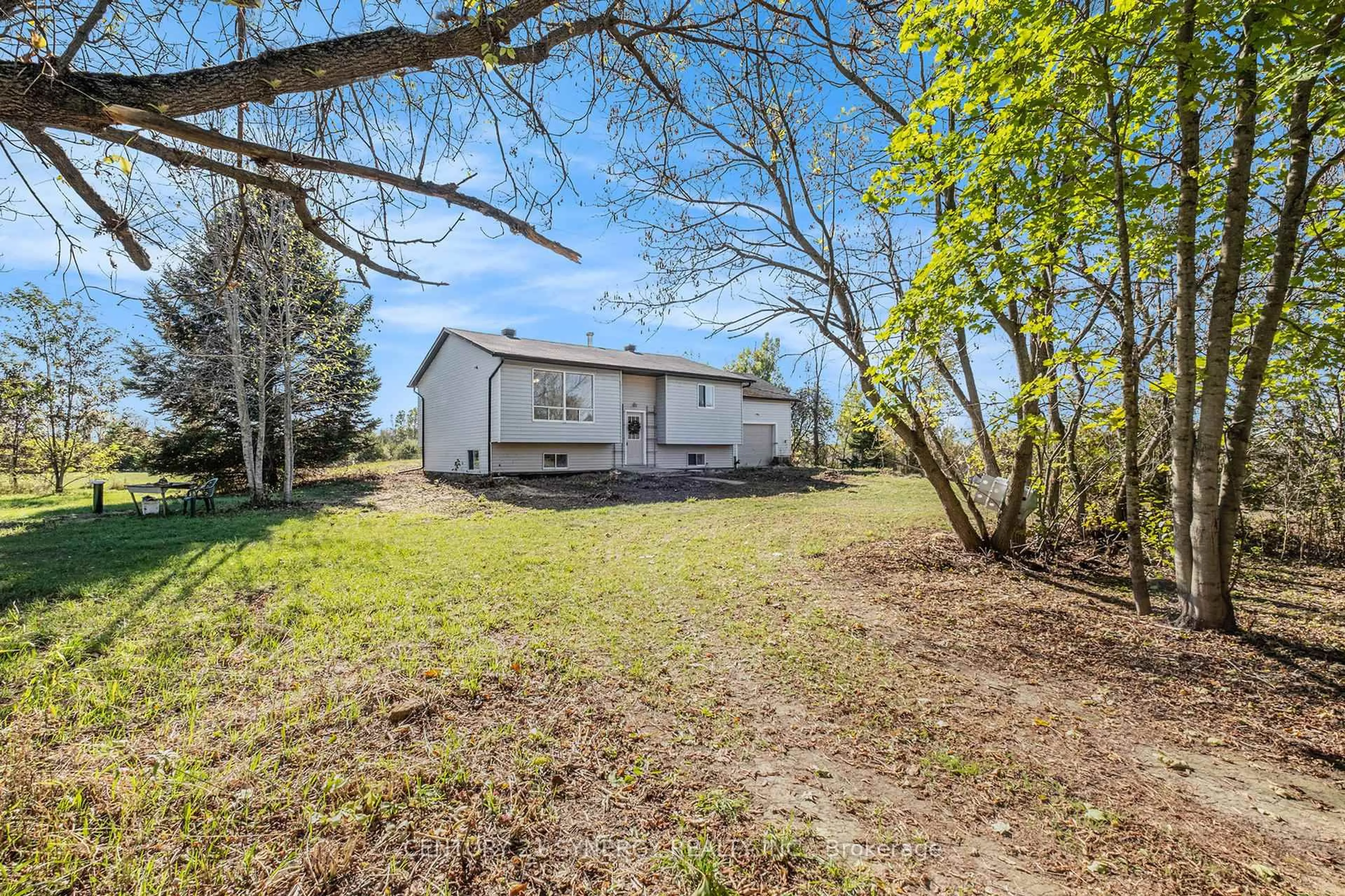 A pic from outside/outdoor area/front of a property/back of a property/a pic from drone, unknown for 864 Weedmark Rd, Merrickville-Wolford Ontario K0G 1G0