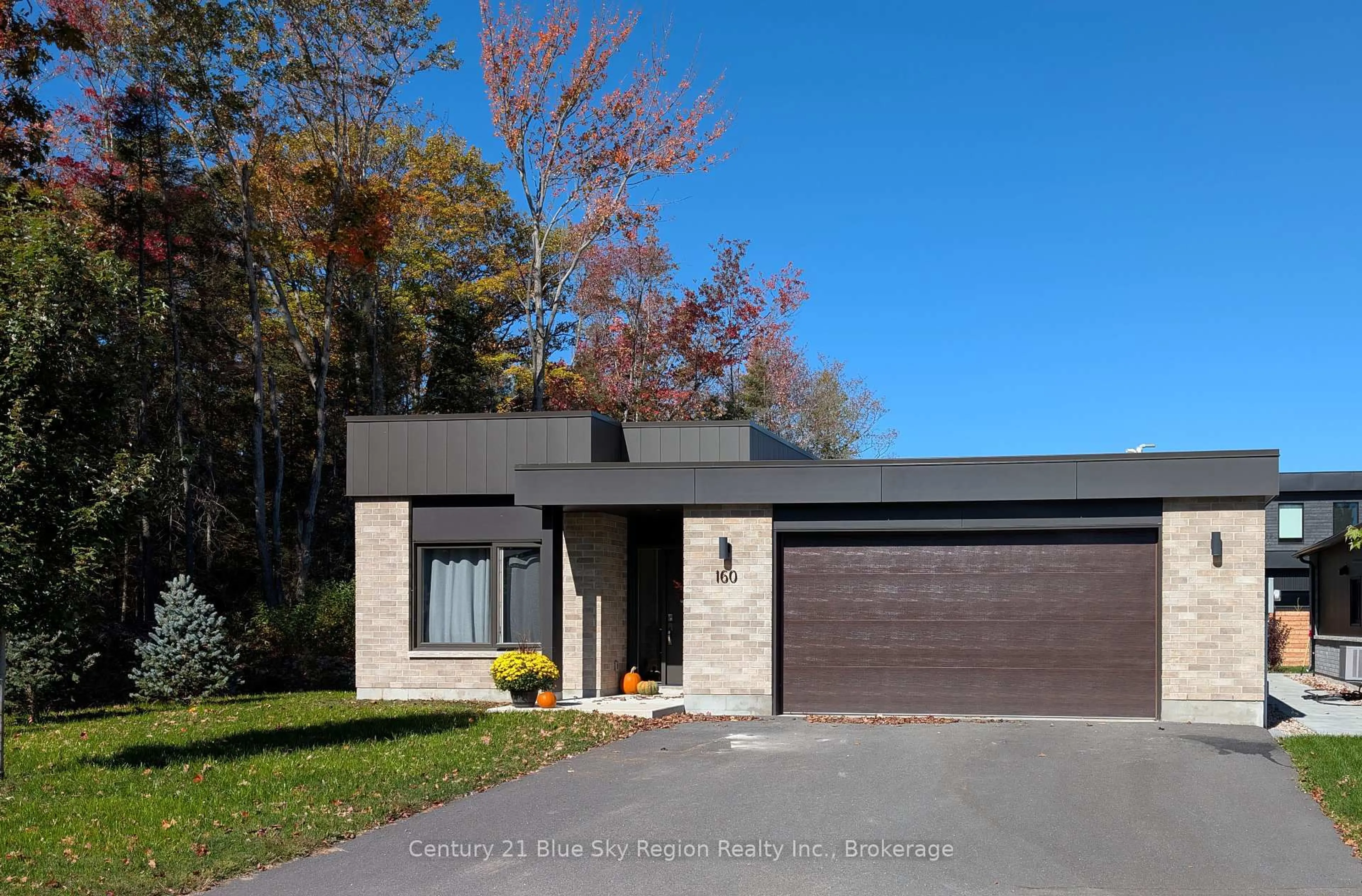 Home with brick exterior material, street for 160 Sugarbush St, North Bay Ontario P1C 1M8