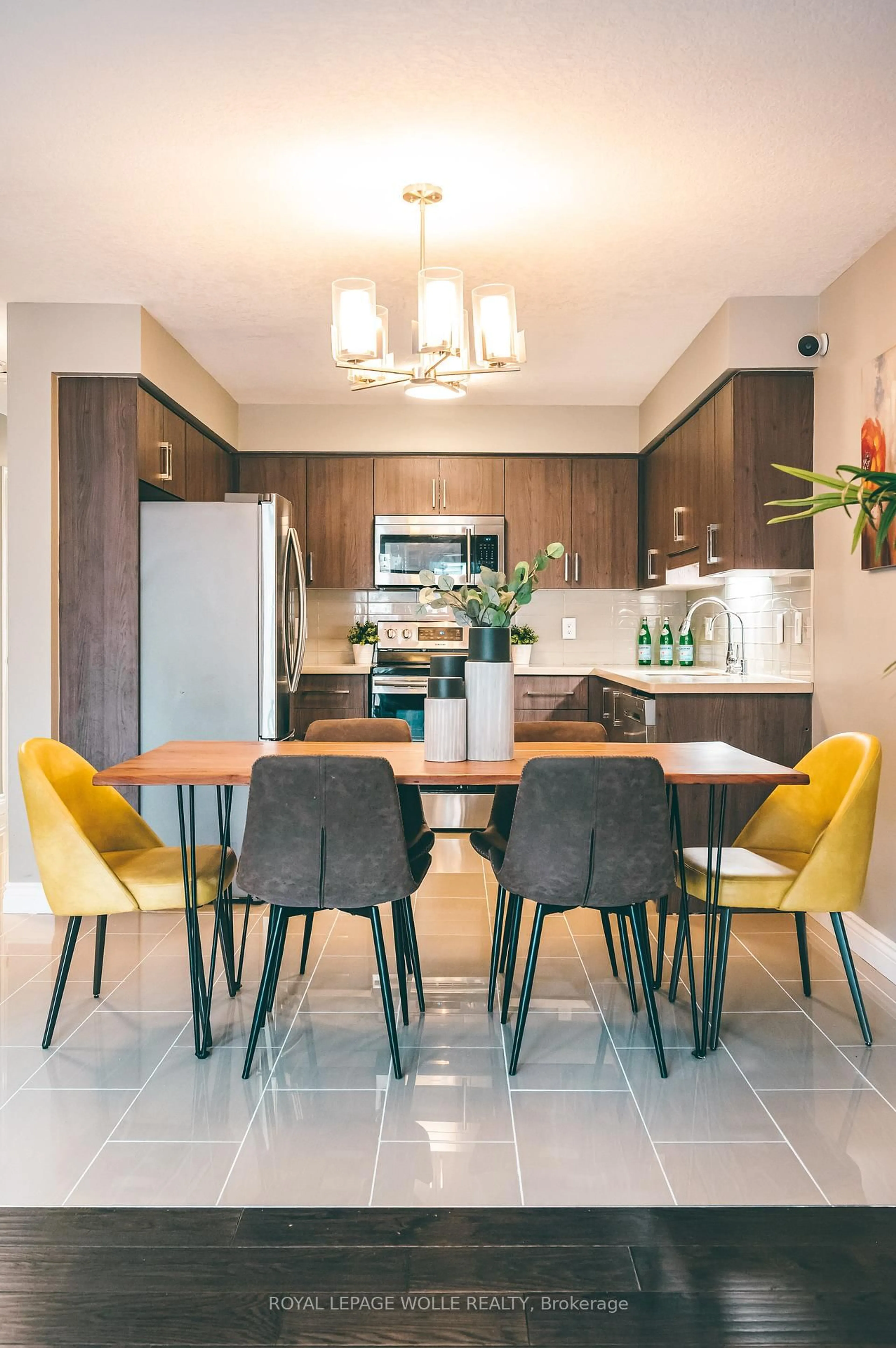 Contemporary kitchen, unknown for 85 Bankside Dr #K63, Kitchener Ontario N2N 3M4