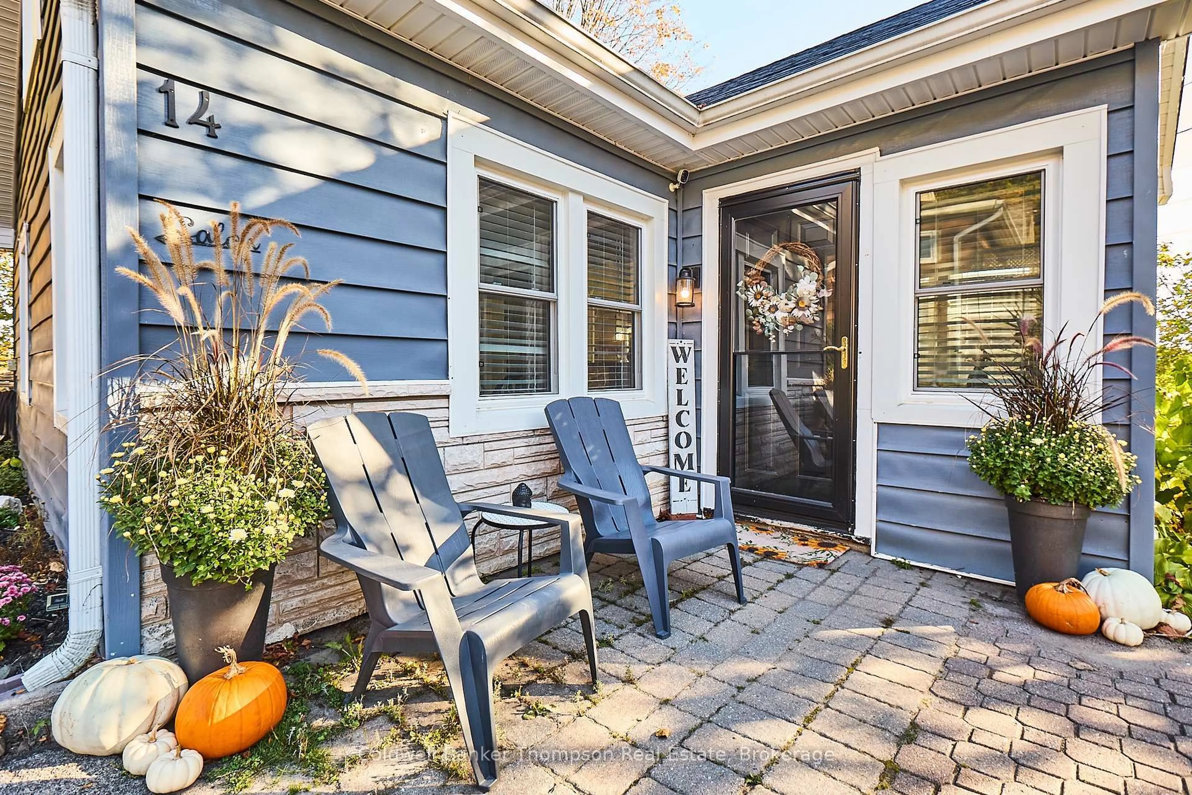 Patio, street for 14 Cora St, Huntsville Ontario P1H 1V7