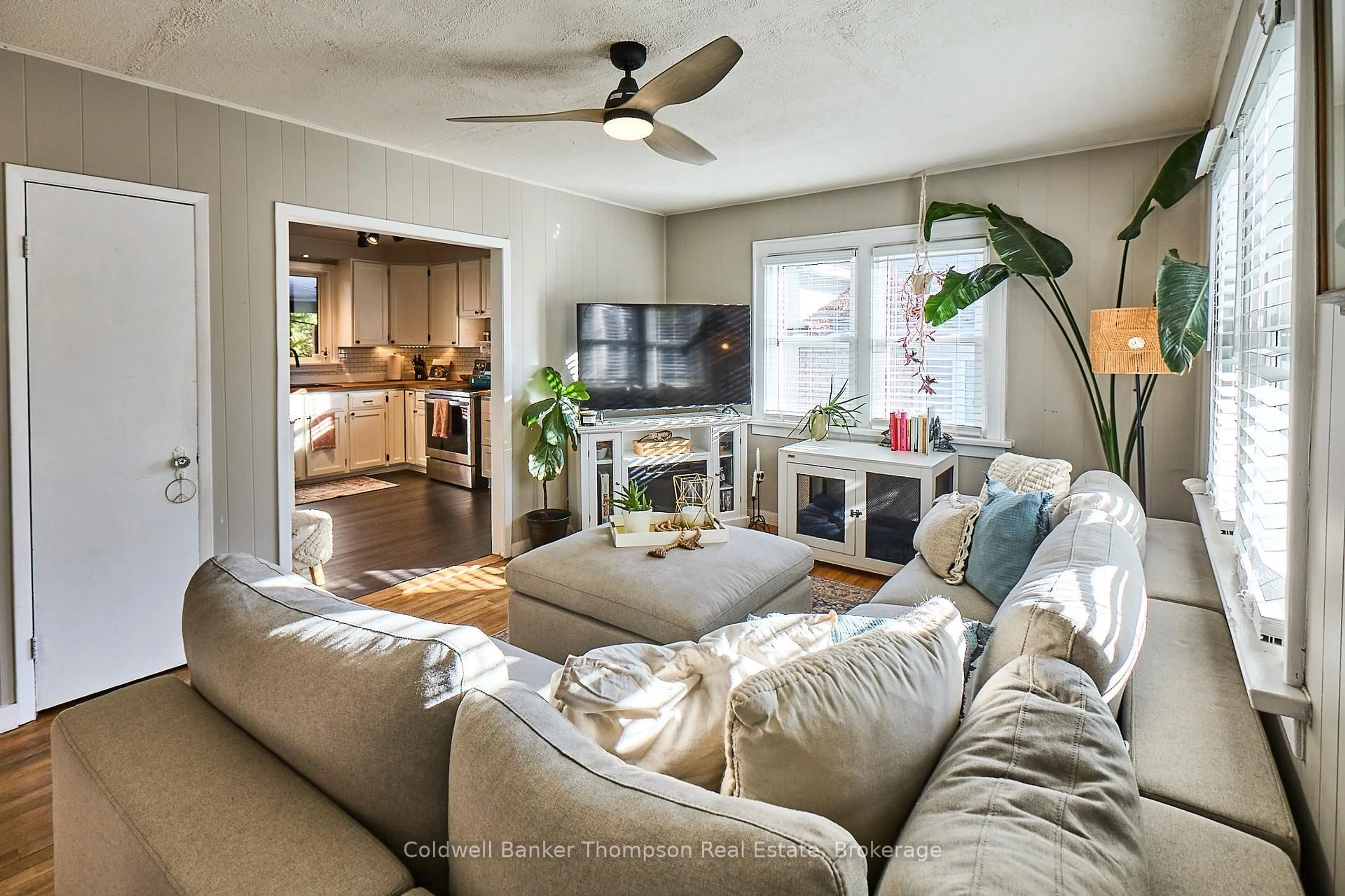 Living room with furniture, unknown for 14 Cora St, Huntsville Ontario P1H 1V7