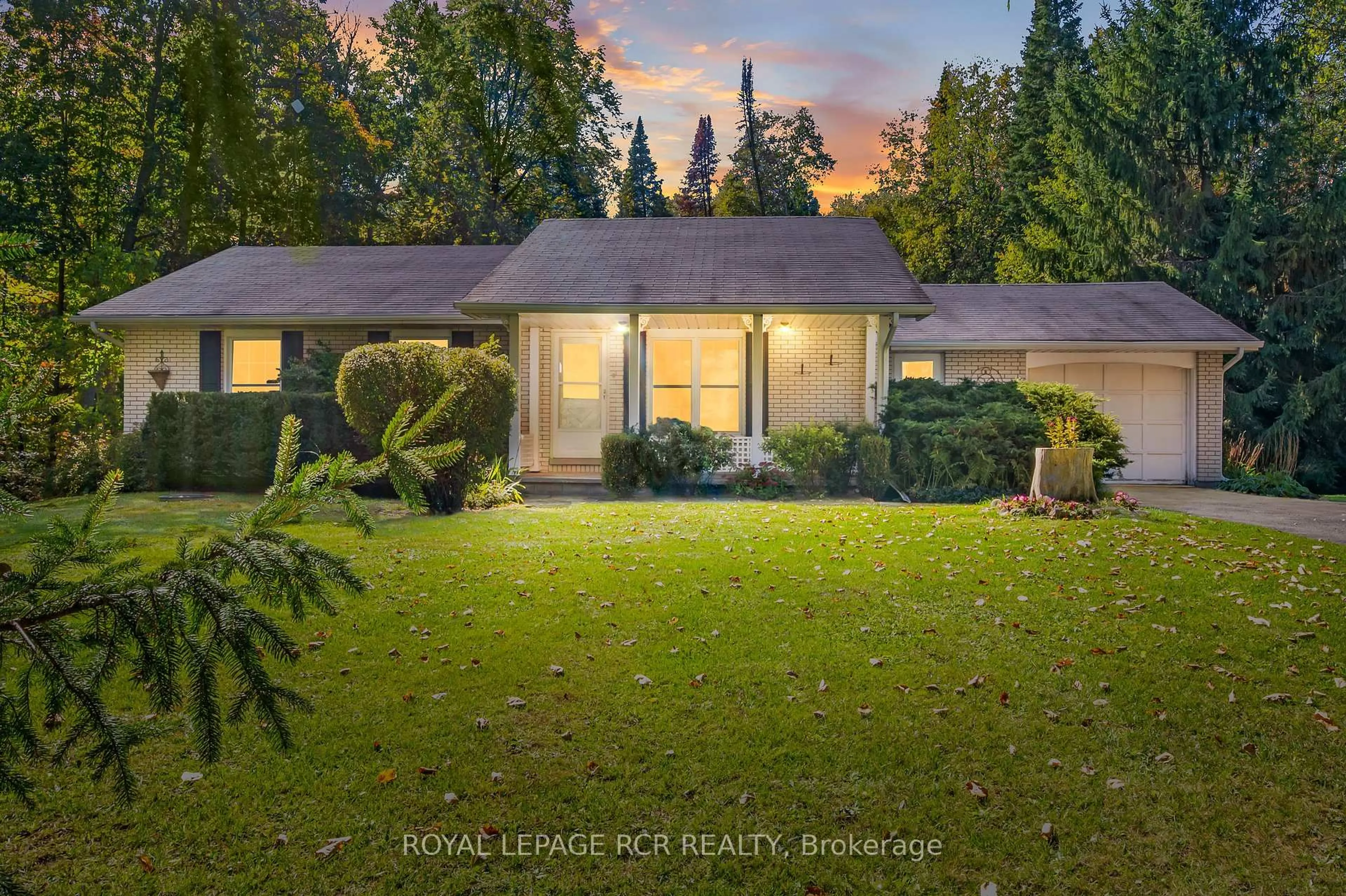 A pic from outside/outdoor area/front of a property/back of a property/a pic from drone, unknown for 5396 Wellington 49 Rd, Guelph/Eramosa Ontario N0B 2K0