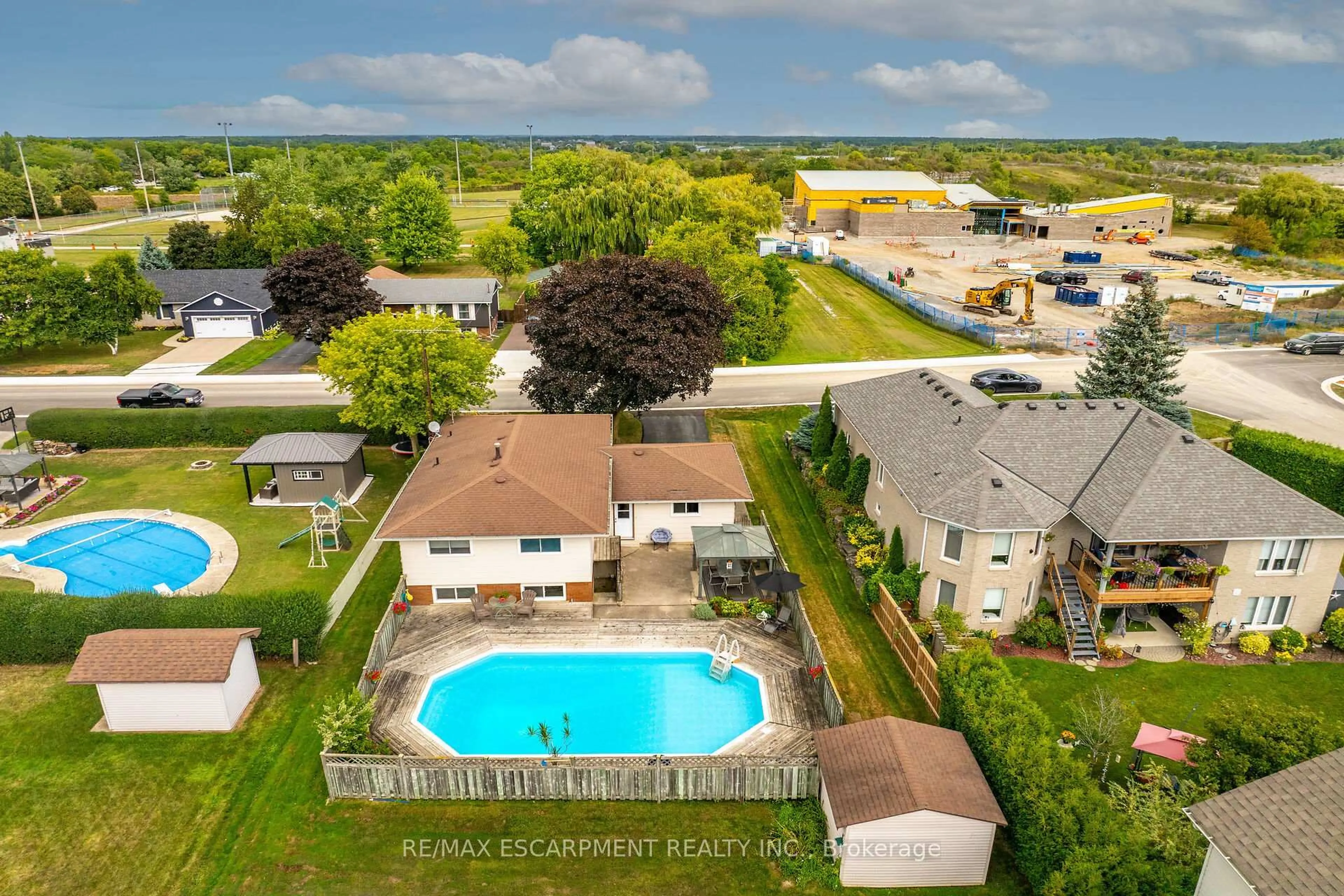 A pic from outside/outdoor area/front of a property/back of a property/a pic from drone, water/lake/river/ocean view for 12 Athens St, Haldimand Ontario N0A 1H0