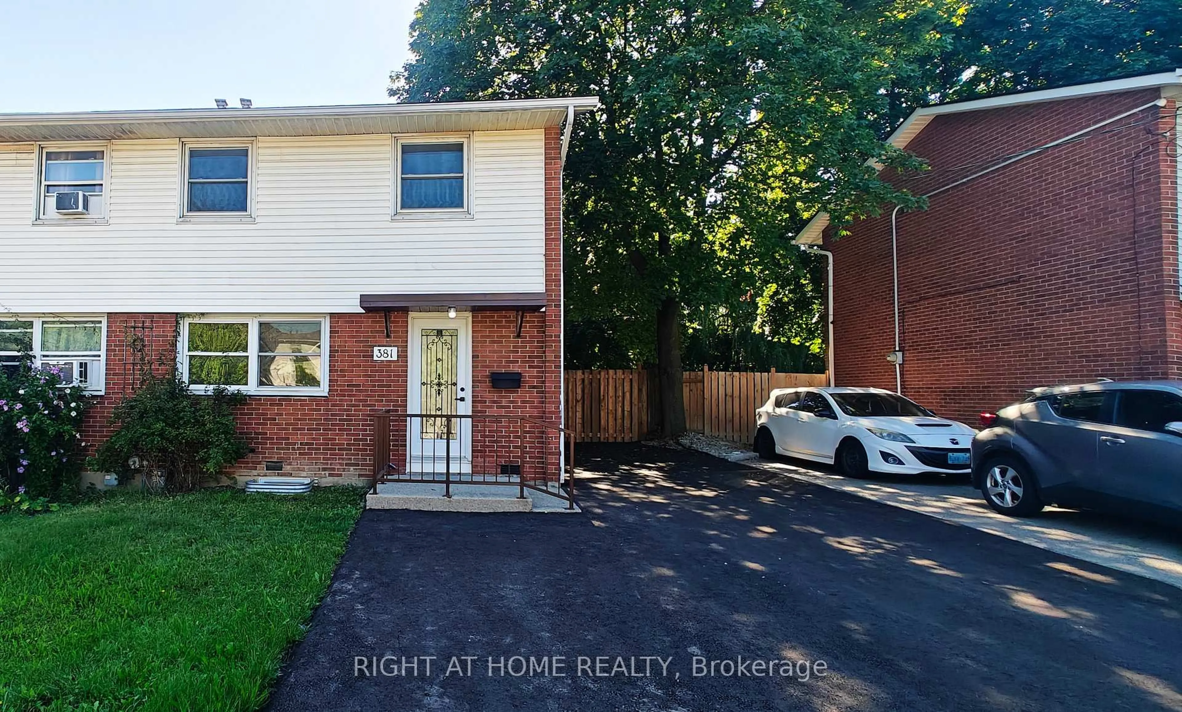 Home with brick exterior material, street for 381 East 23rd St, Hamilton Ontario L8V 2X5