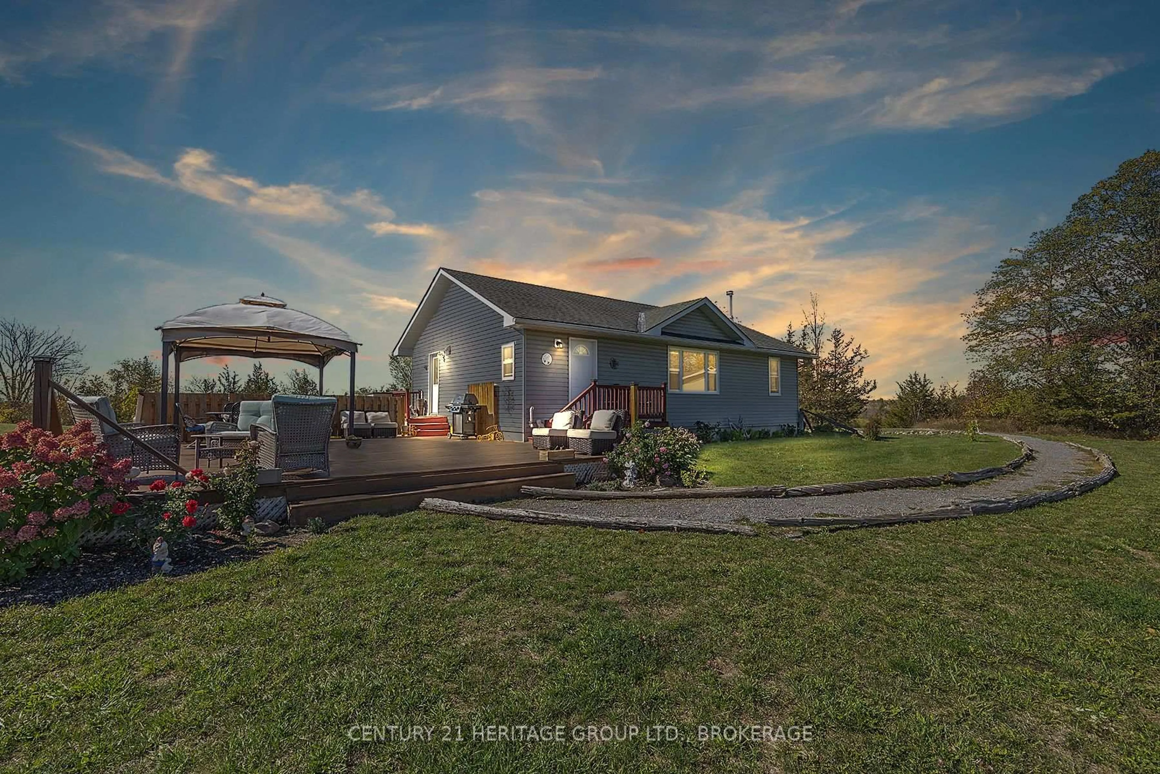 A pic from outside/outdoor area/front of a property/back of a property/a pic from drone, unknown for 920 Frizzell Rd, Tamworth Ontario K0K 3G0