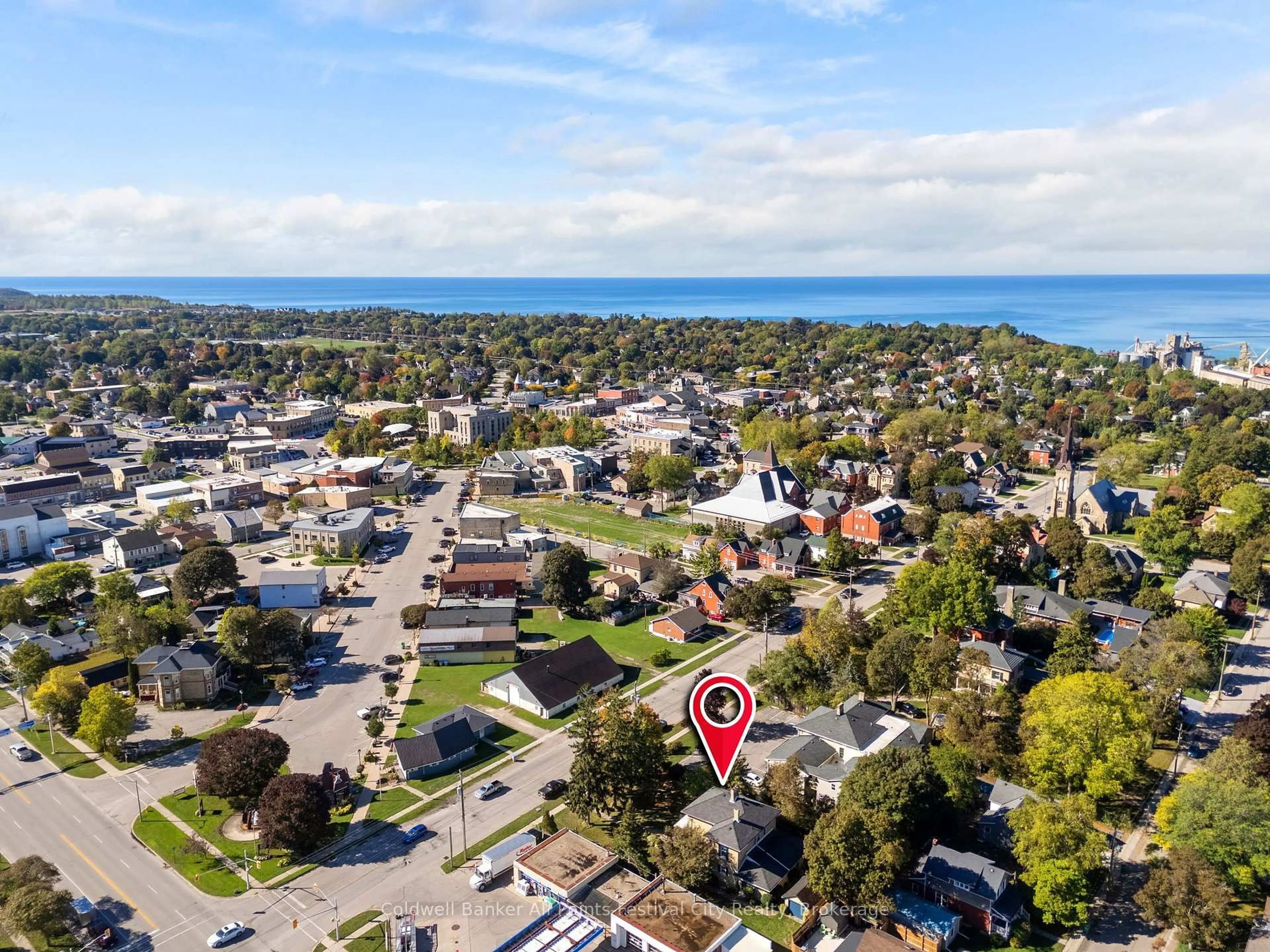 A pic from outside/outdoor area/front of a property/back of a property/a pic from drone, street for 55 Nelson St, Goderich Ontario N7A 1R7