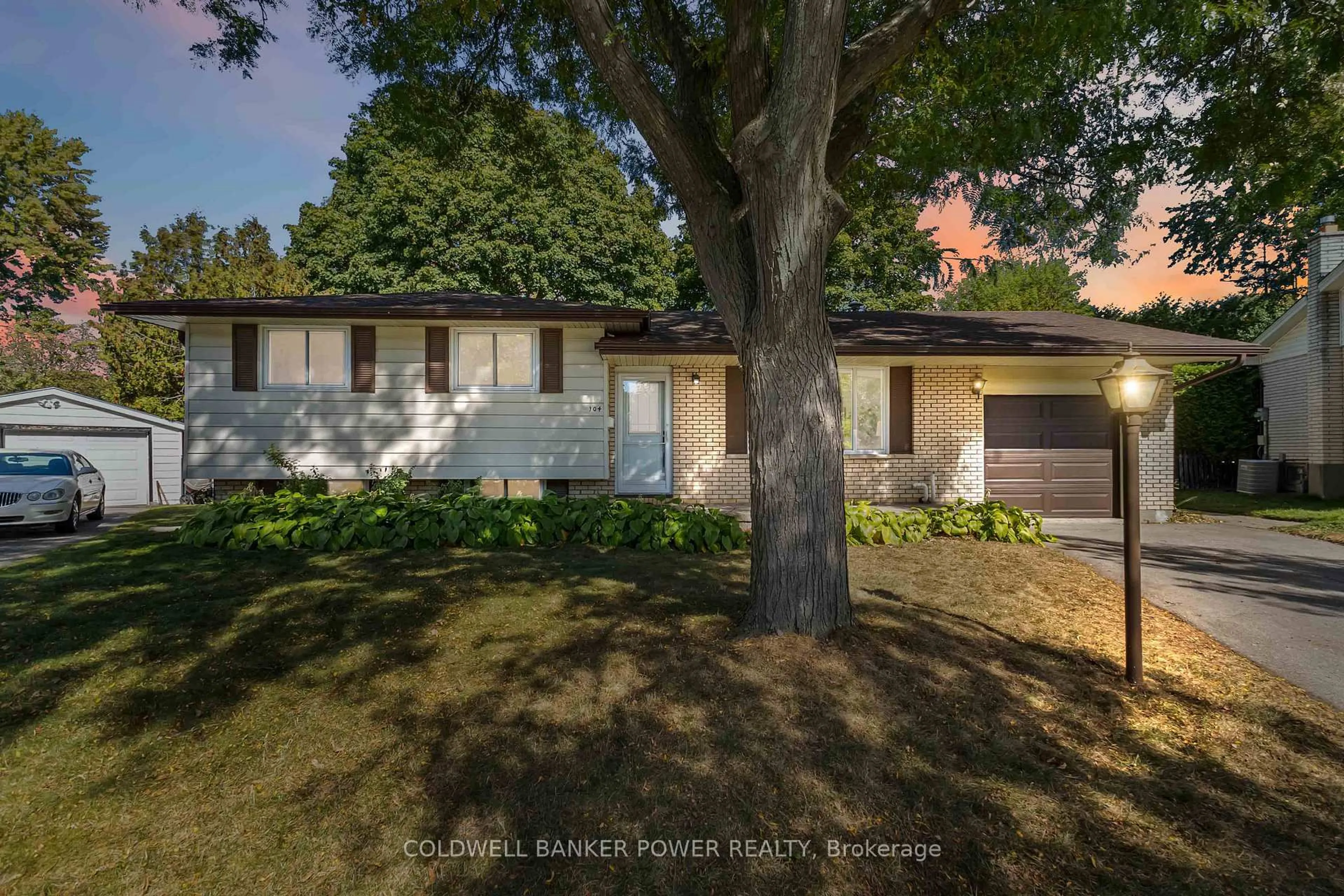 Unknown for 104 Cecilia Pl, London East Ontario N5Y 4A4
