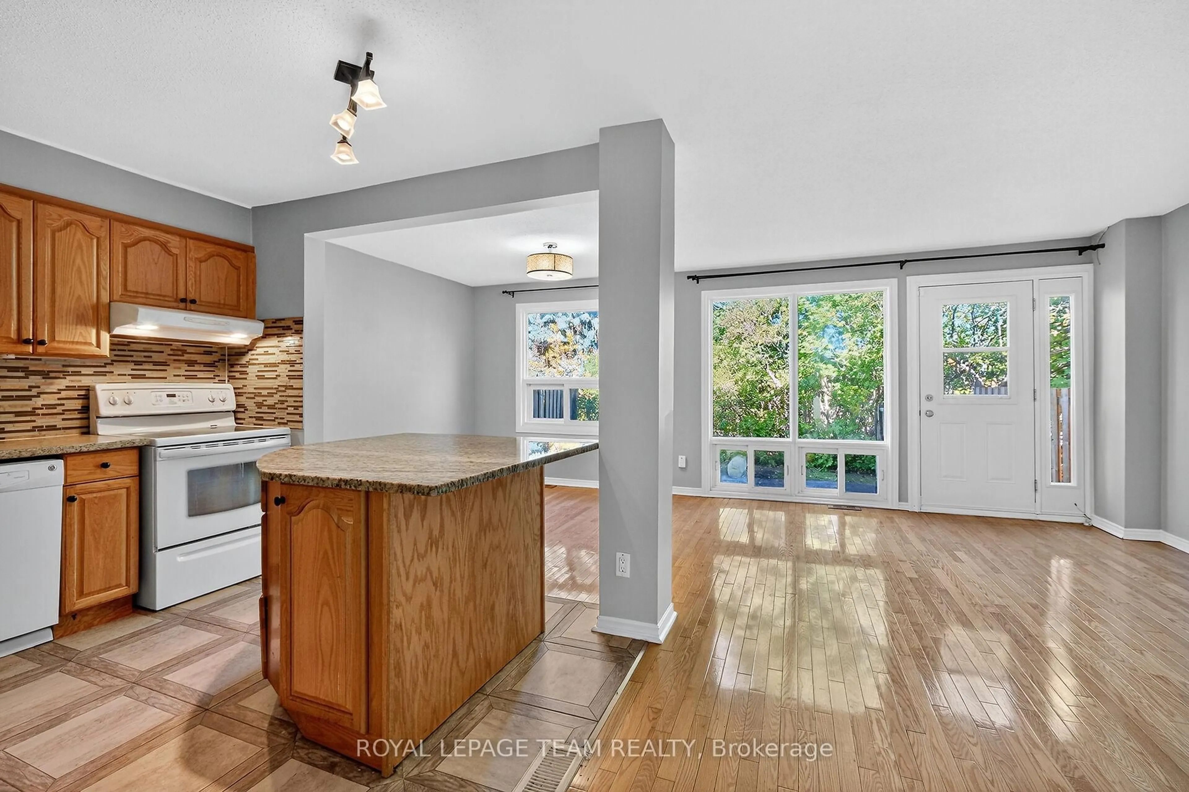 Open concept kitchen, unknown for 4639 Cosmic Pl, Ottawa Ontario K1B 4R7