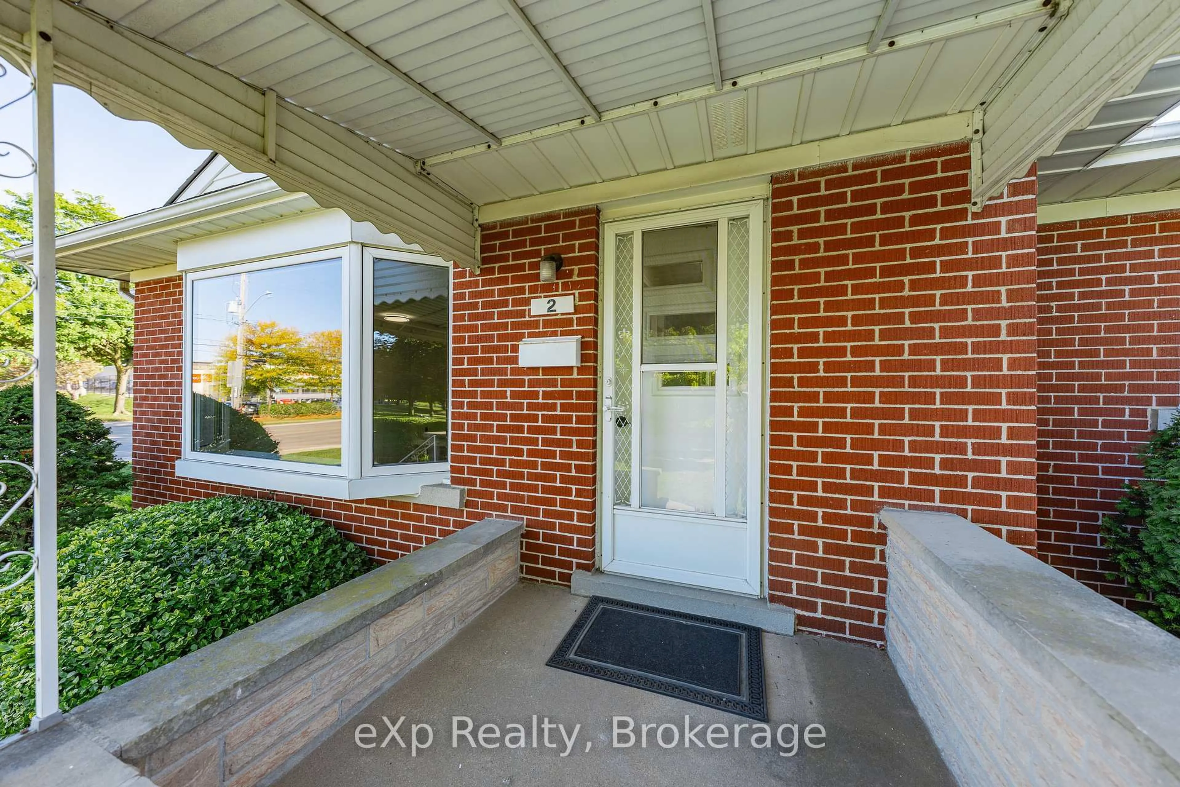 Indoor entryway for 2 Skov Cres, Guelph Ontario N1E 4B7