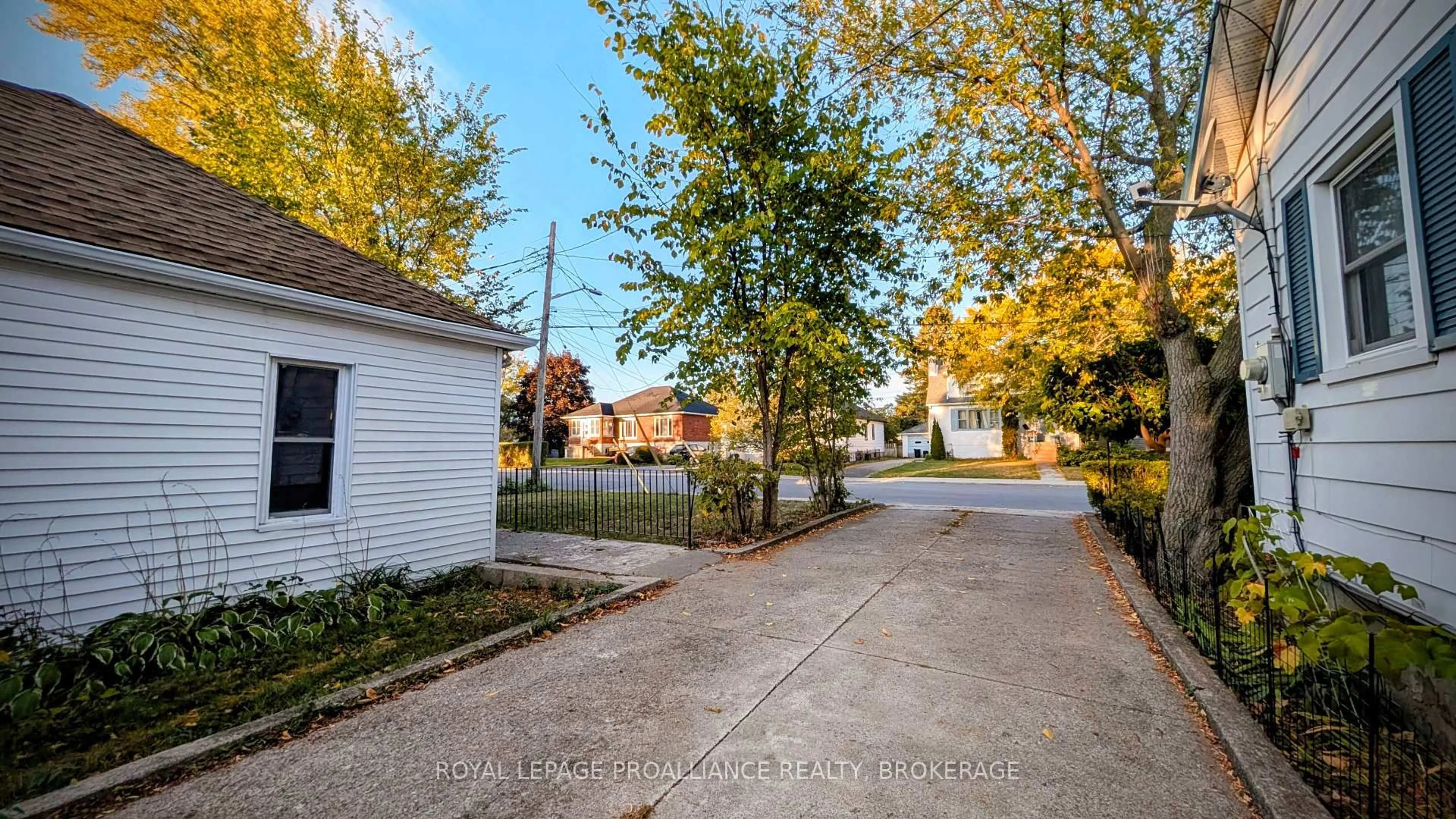A pic from outside/outdoor area/front of a property/back of a property/a pic from drone, street for 79 McDonald Ave, Kingston Ontario K7M 1R2
