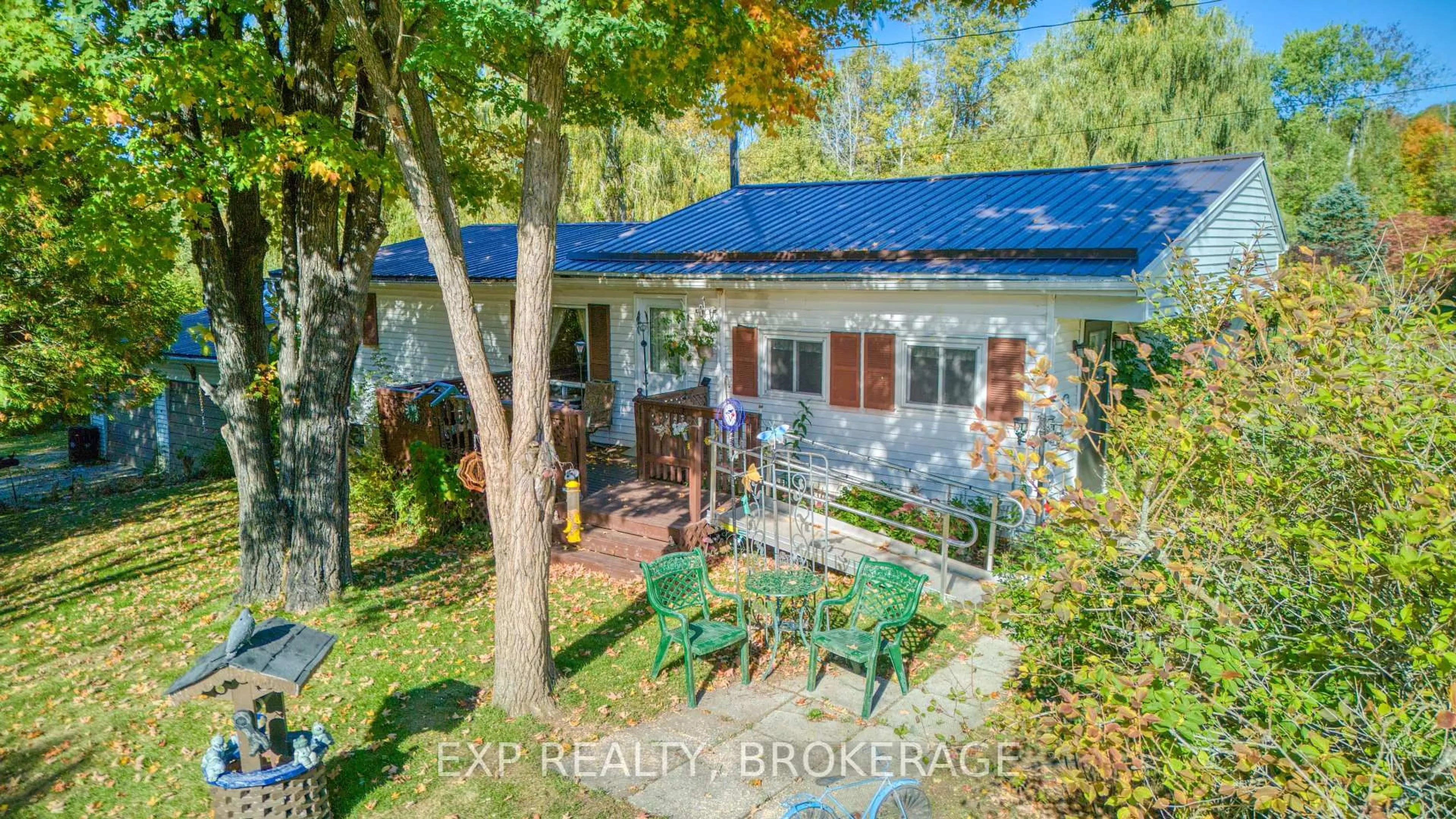 A pic from outside/outdoor area/front of a property/back of a property/a pic from drone, unknown for 1103 Harold Rd, Mountain Grove Ontario K0H 2E0