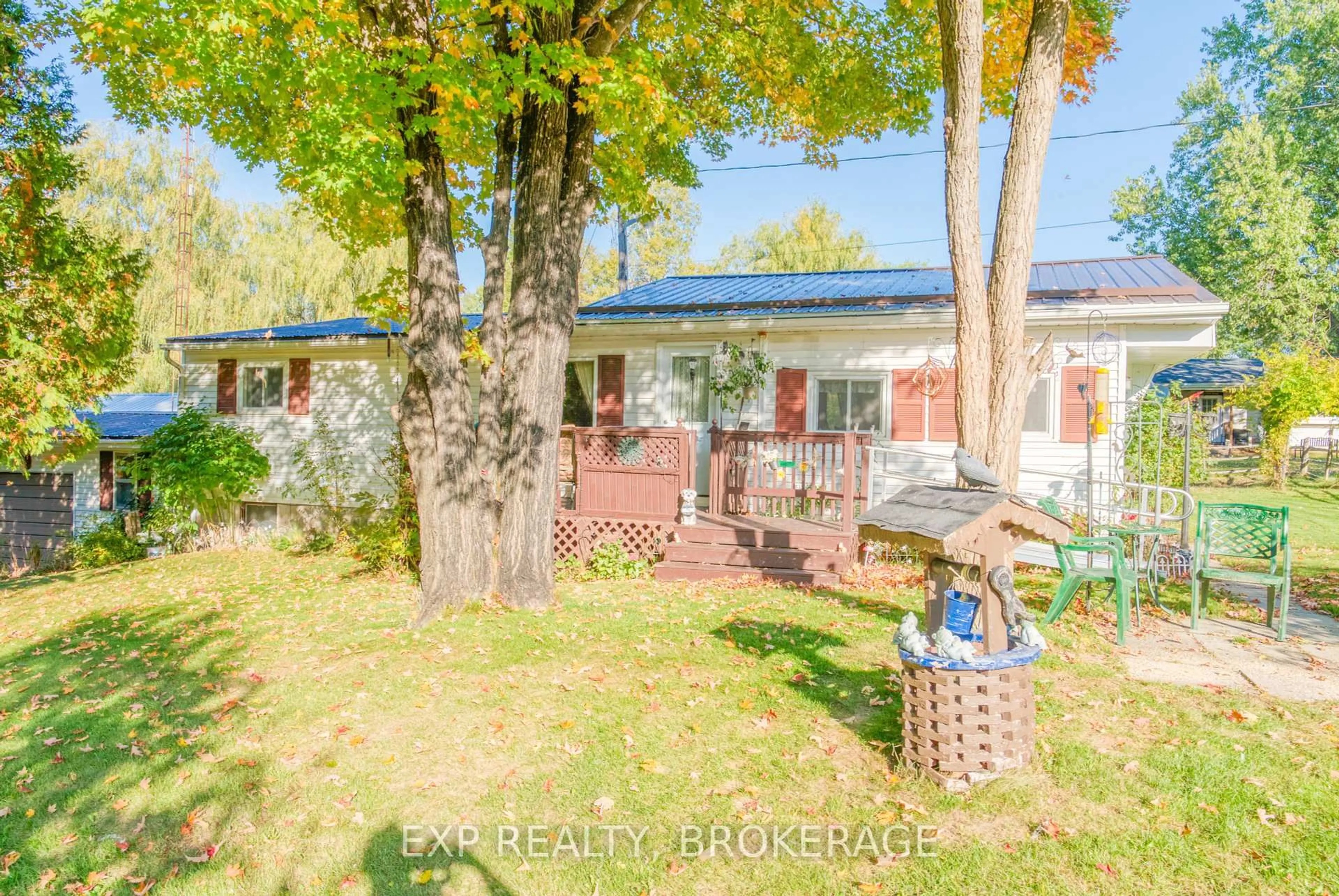 A pic from outside/outdoor area/front of a property/back of a property/a pic from drone, street for 1103 Harold Rd, Mountain Grove Ontario K0H 2E0