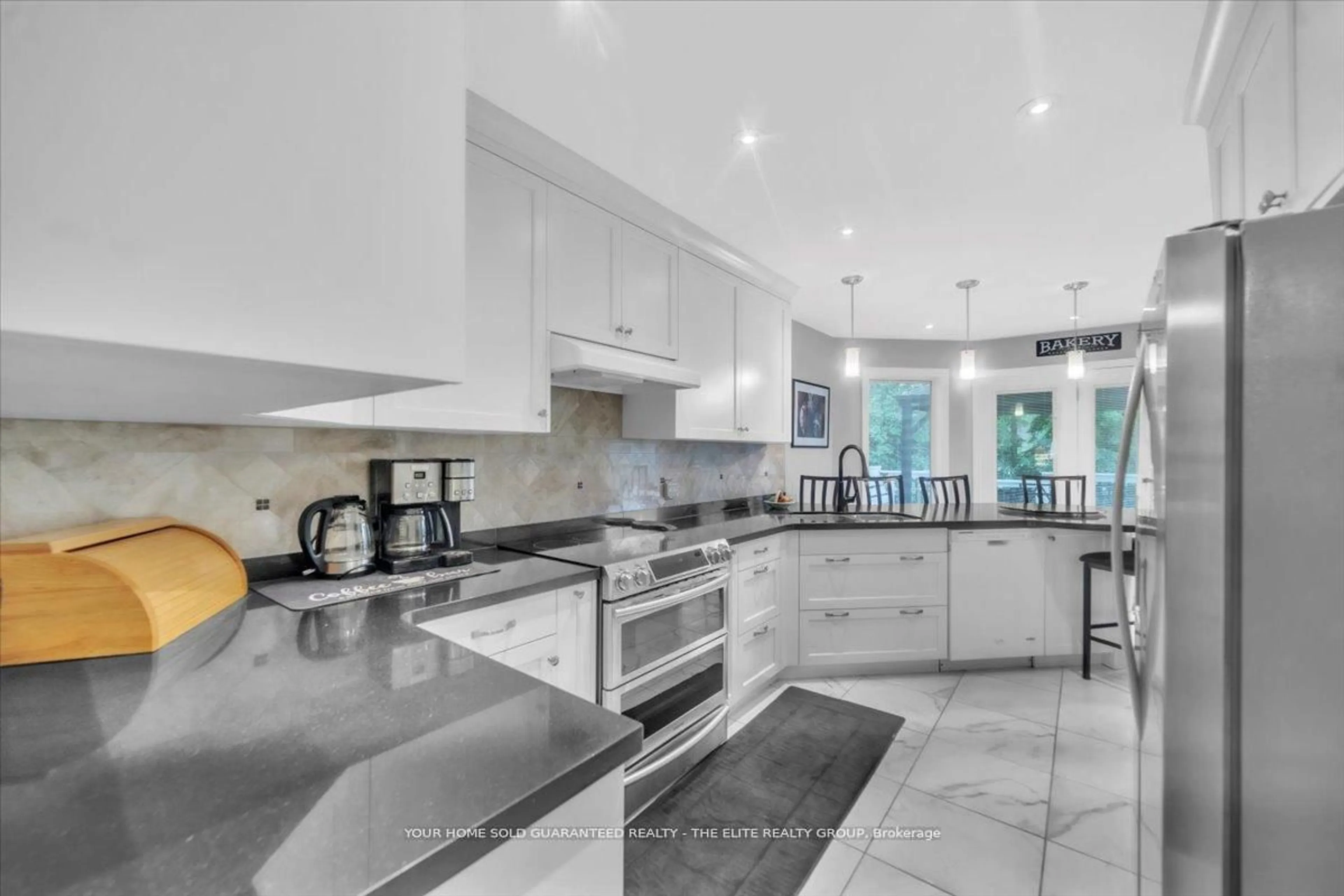 Contemporary kitchen, ceramic/tile floor for 1146 Line Ave, Pelham Ontario L3C 3C4