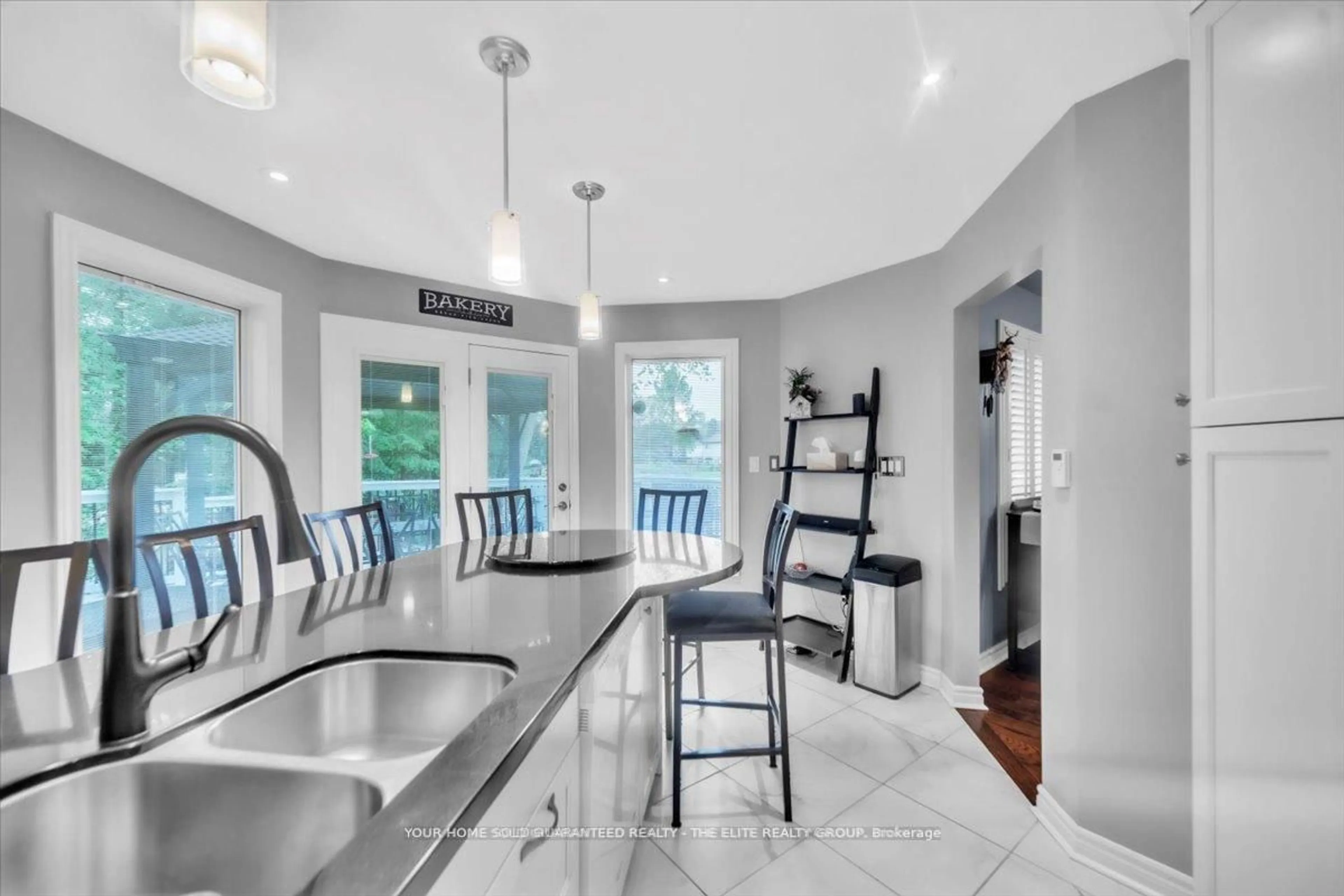 Open concept kitchen, ceramic/tile floor for 1146 Line Ave, Pelham Ontario L3C 3C4