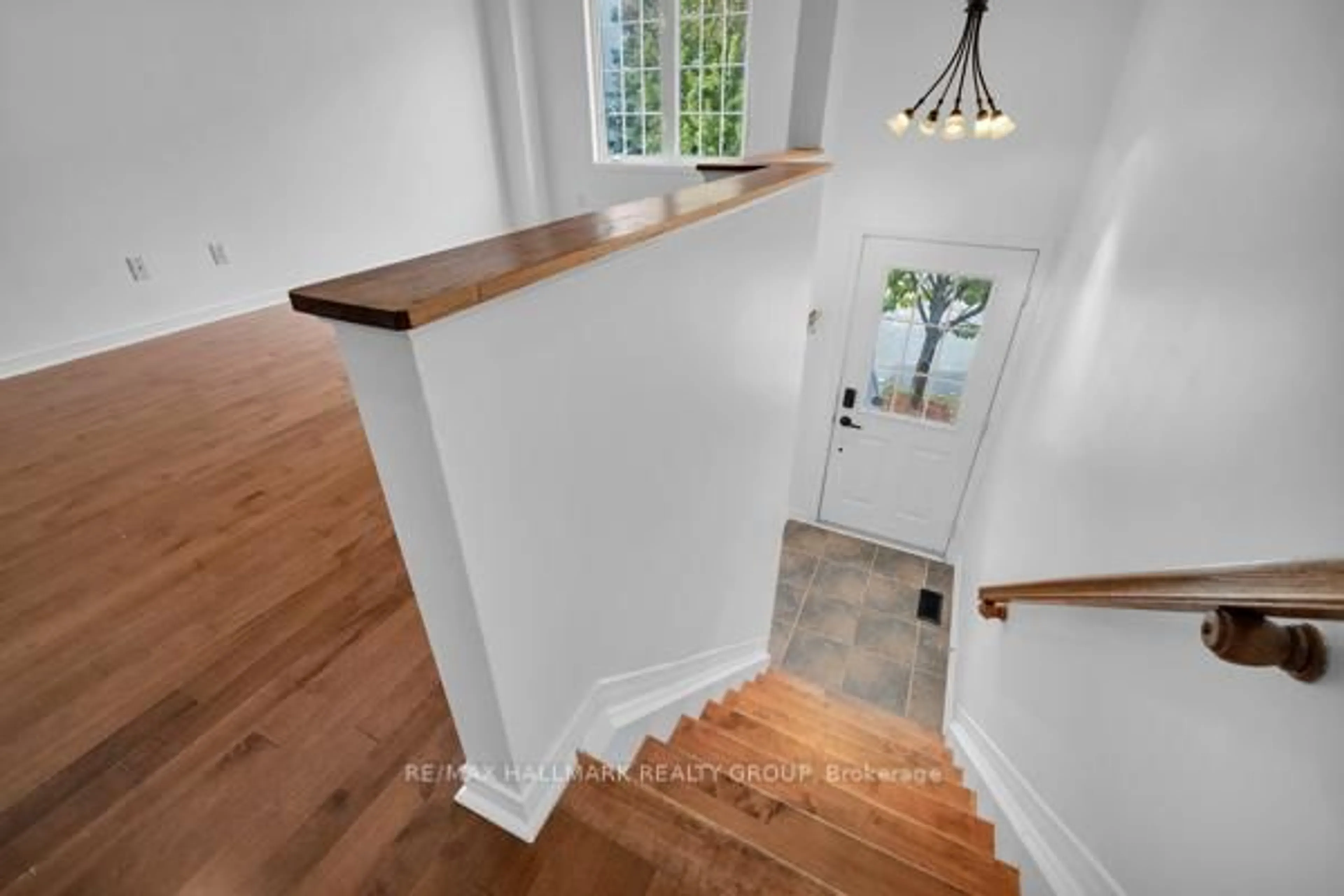 Stairs for 320 Gotham Private, Ottawa Ontario K2C 4G7