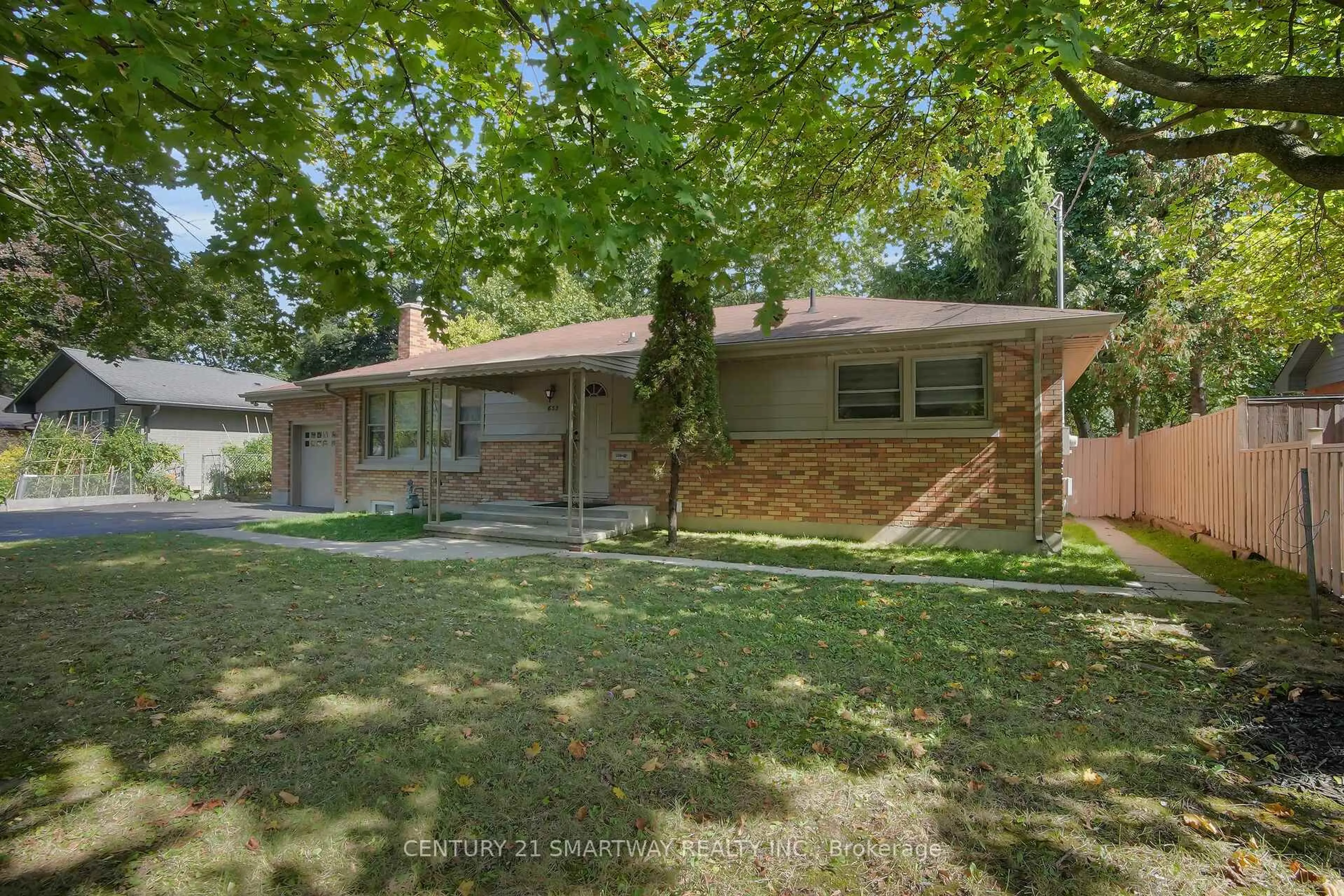 Home with brick exterior material, street for 633 Donegal Dr, London North Ontario N6H 3H6