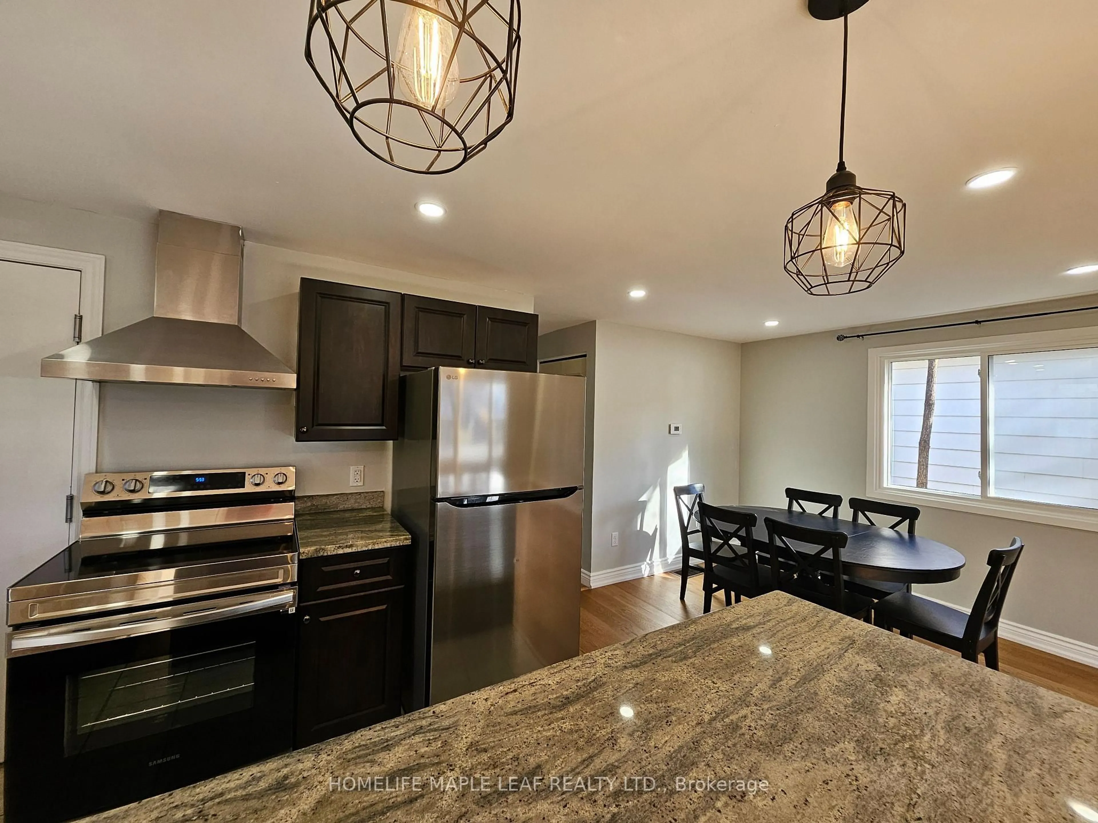 Open concept kitchen, ceramic/tile floor for 56 Helene Cres, Waterloo Ontario N2L 5E5