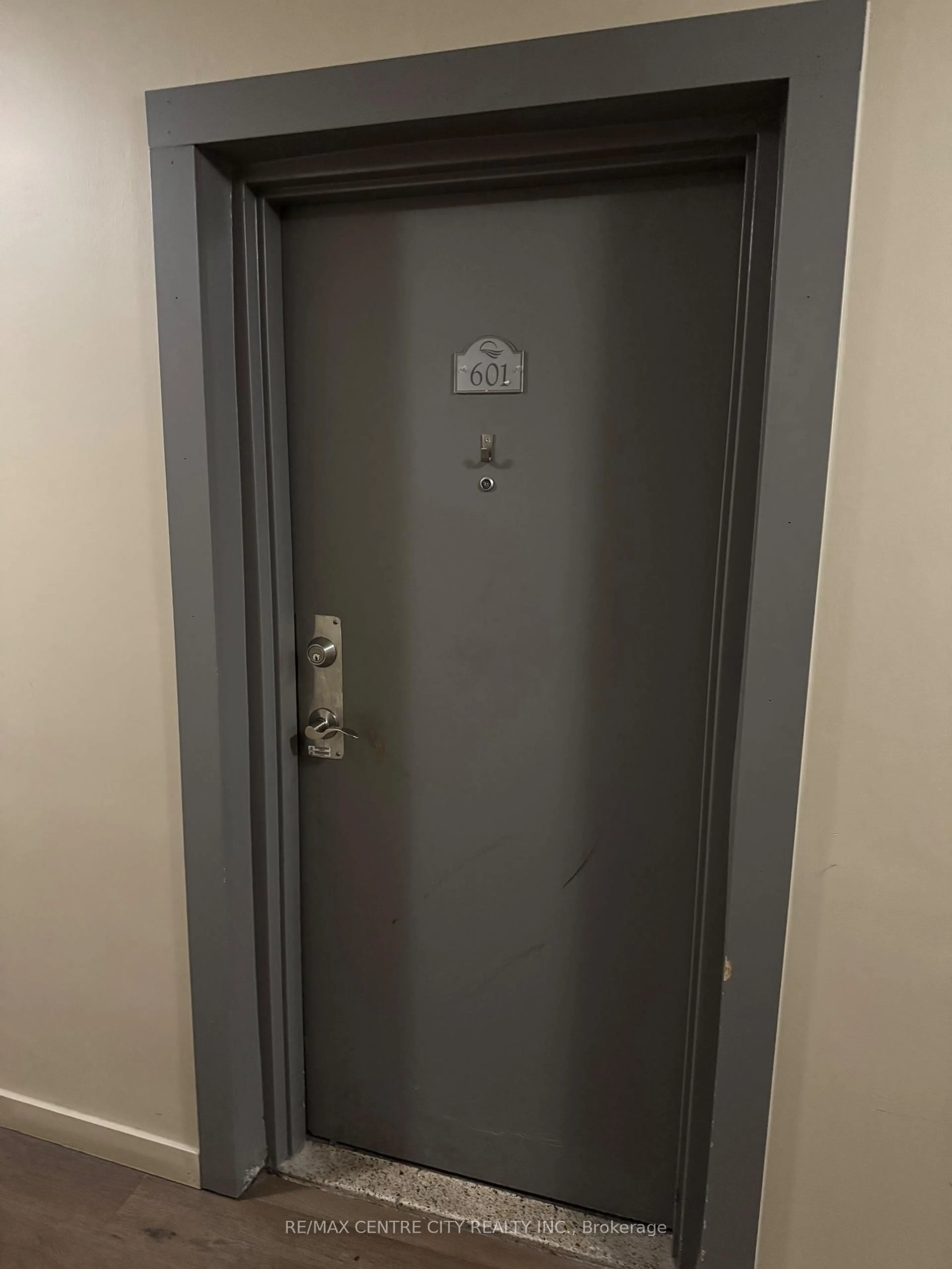 A pic of a room for 563 Mornington Ave #601, London East Ontario N5Y 4T8