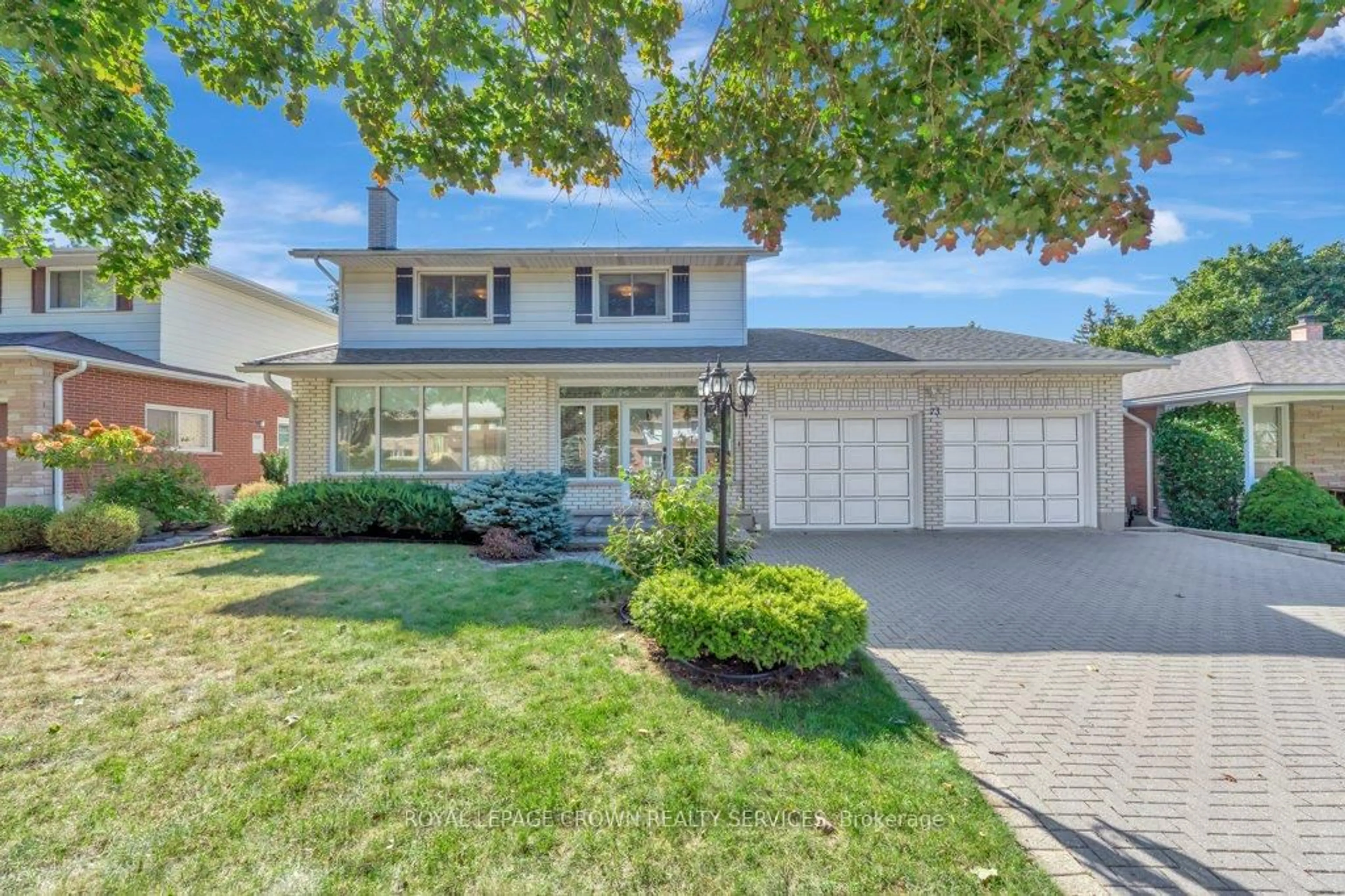 Home with vinyl exterior material, street for 73 Champlain Cres, Kitchener Ontario N2B 2Y7
