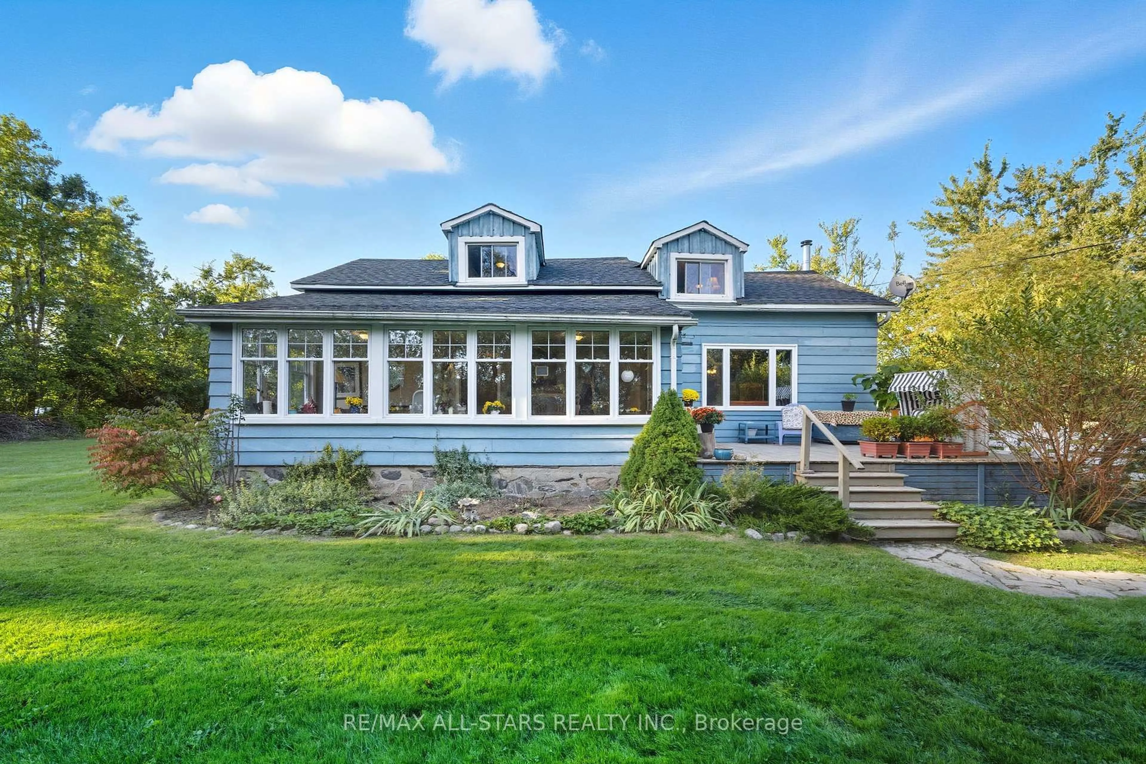 Home with vinyl exterior material, unknown for 453 Peniel Rd, Kawartha Lakes Ontario K0M 2T0
