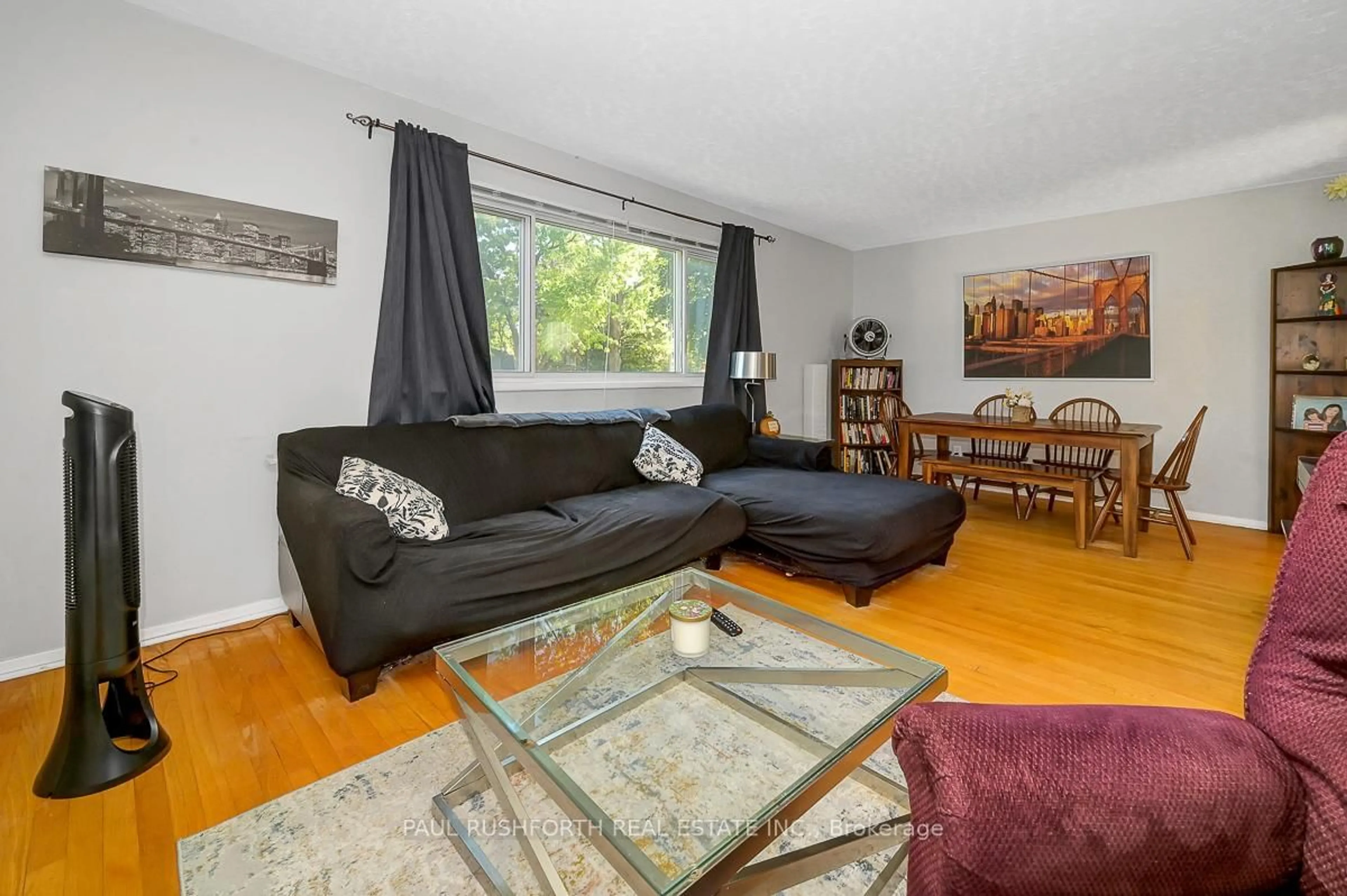 Living room with furniture, unknown for 922 Pinewood Cres, Ottawa Ontario K2B 5Y4