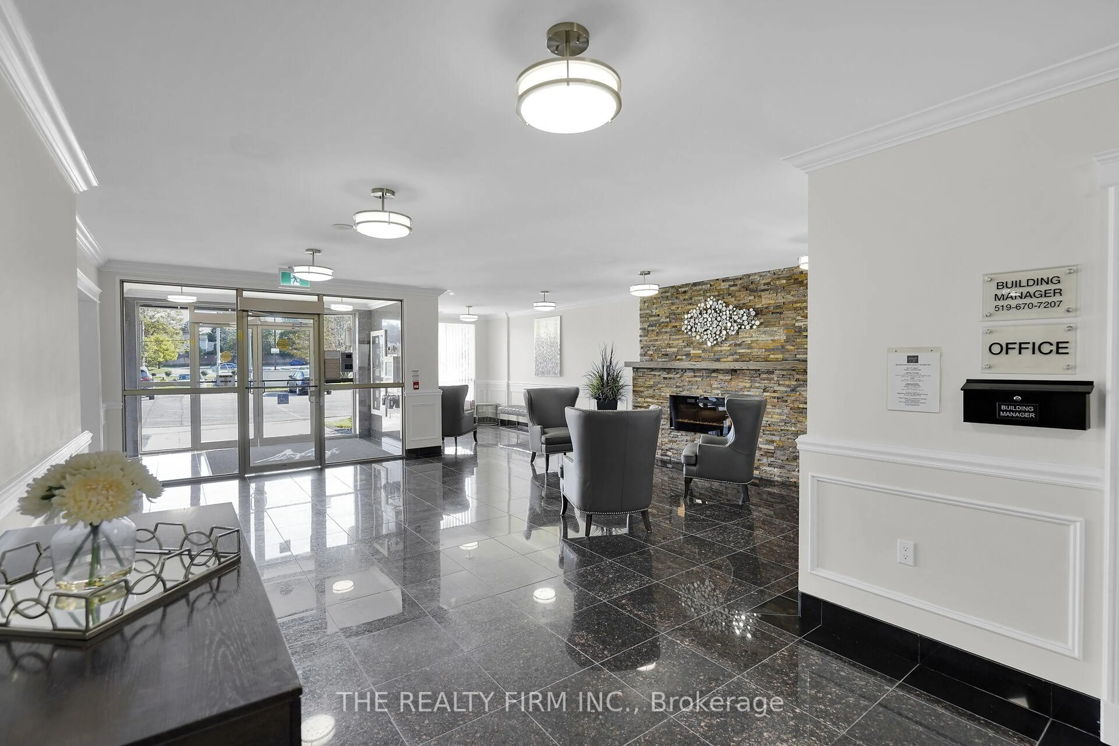 Lobby for 353 Commissioners Rd #107, London South Ontario N6J 0A3