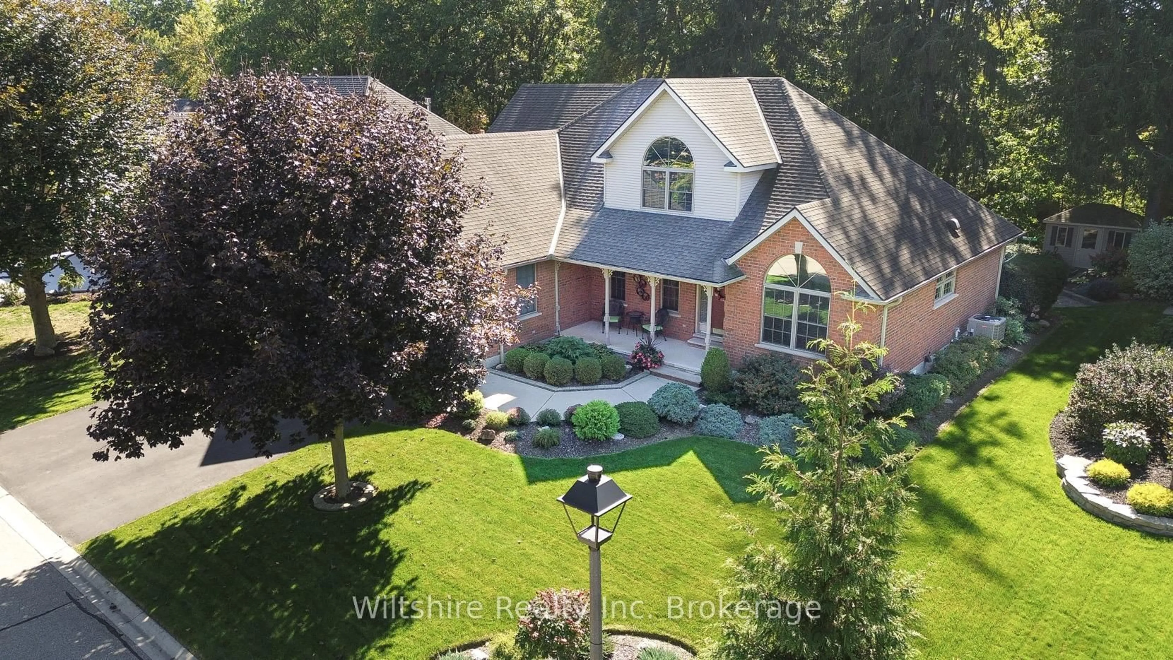 A pic from outside/outdoor area/front of a property/back of a property/a pic from drone, unknown for 5 Whispering Pine Lane, Tillsonburg Ontario N4G 5V4