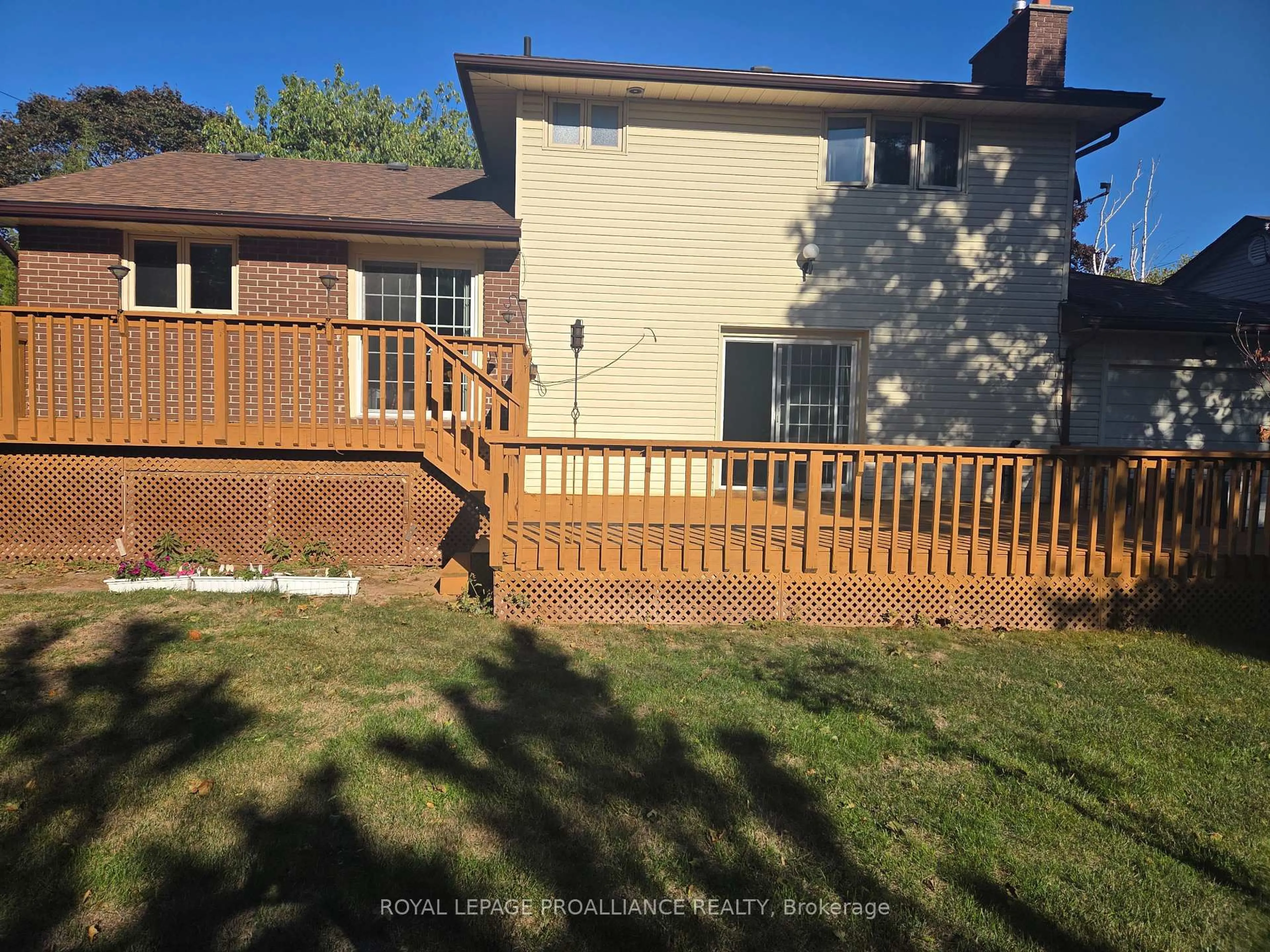 Unknown for 41 Hope Cres, Belleville Ontario K8P 4S3