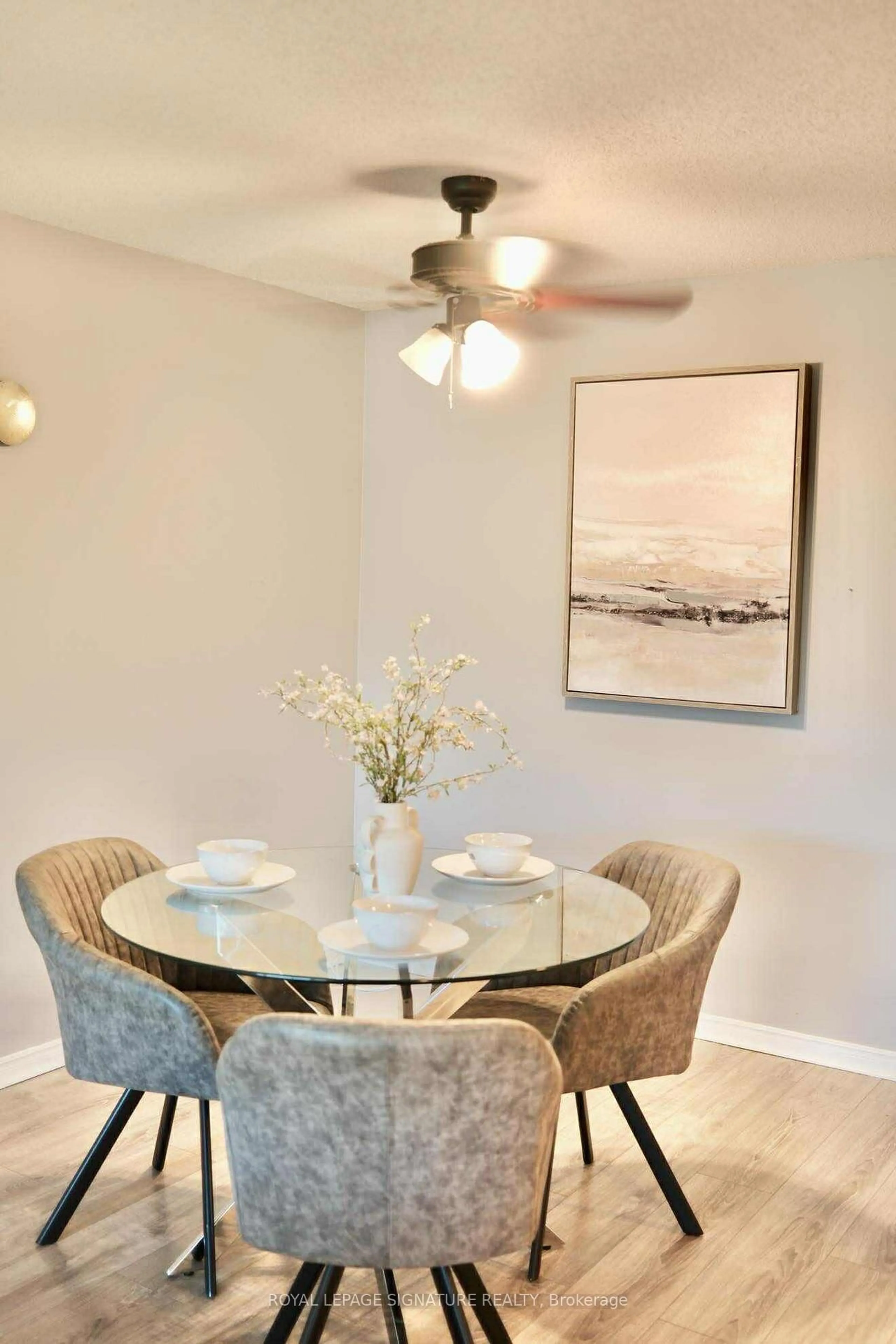 Dining room, wood/laminate floor for 35 Green Valley Dr #1214, Kitchener Ontario N2P 2A5