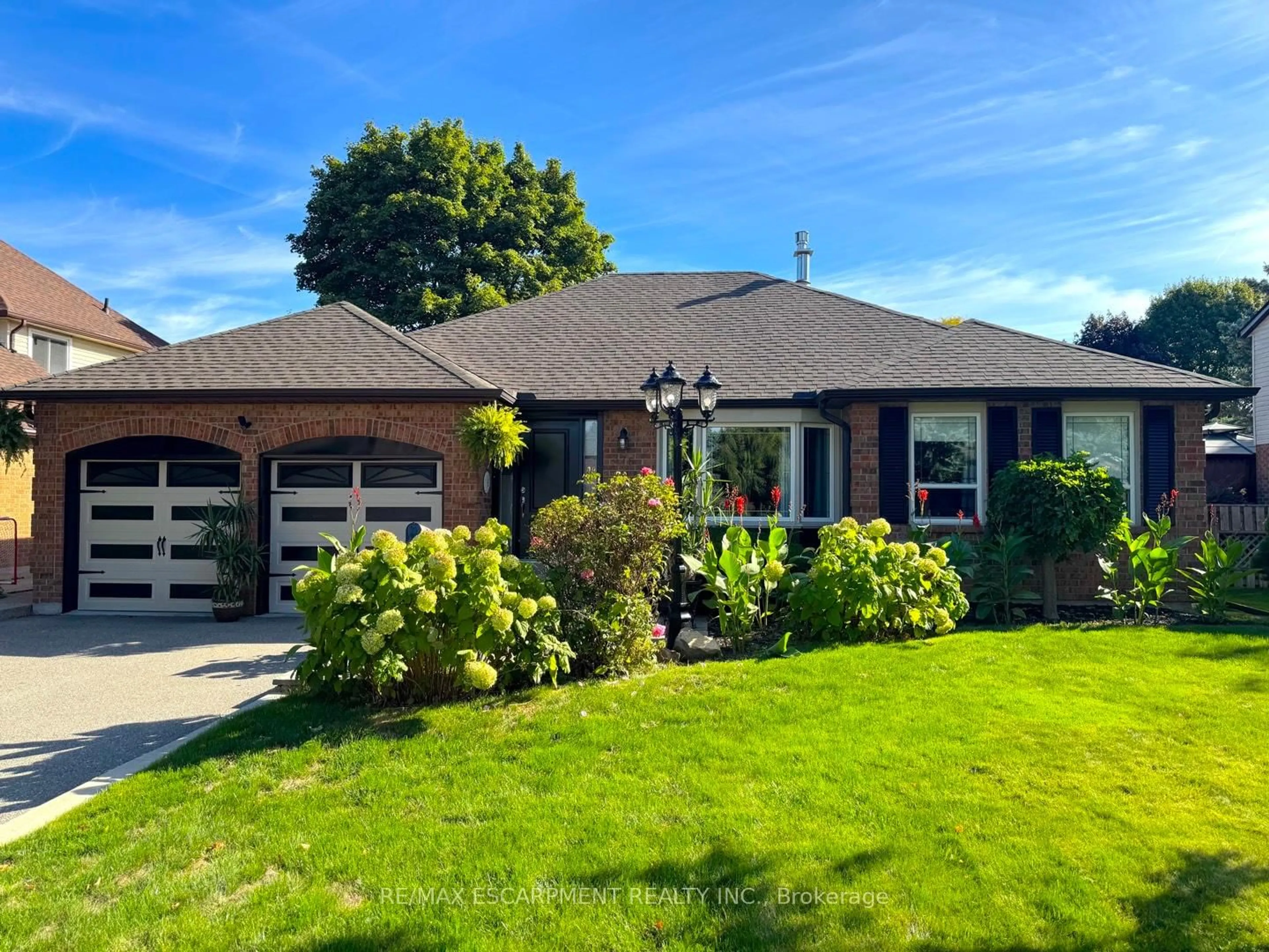 Home with brick exterior material, street for 375 Melanie Cres, Hamilton Ontario L9G 4B1