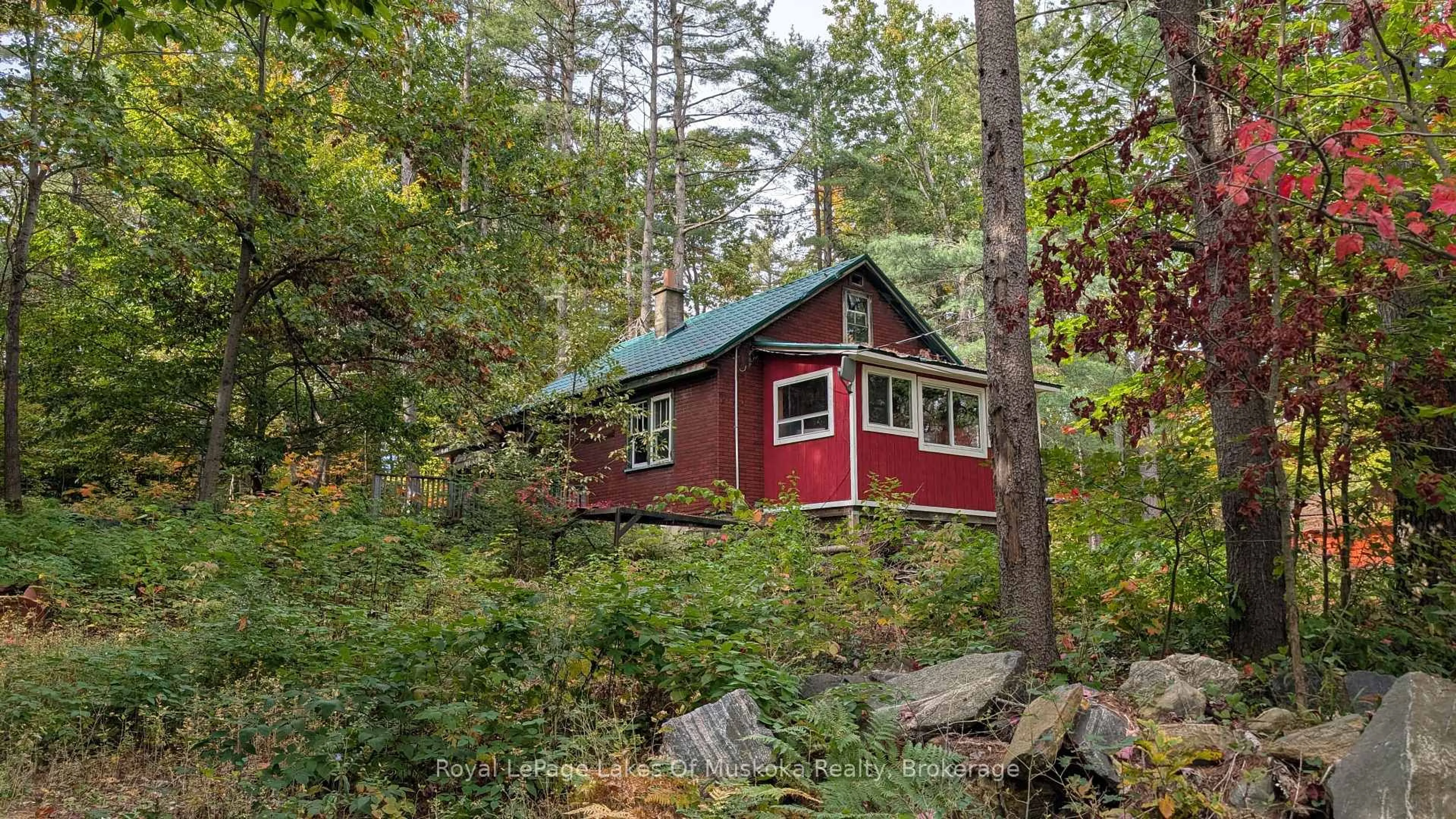 Shed for 1011 West Black Lake Rd, Muskoka Lakes Ontario P0C 1M0