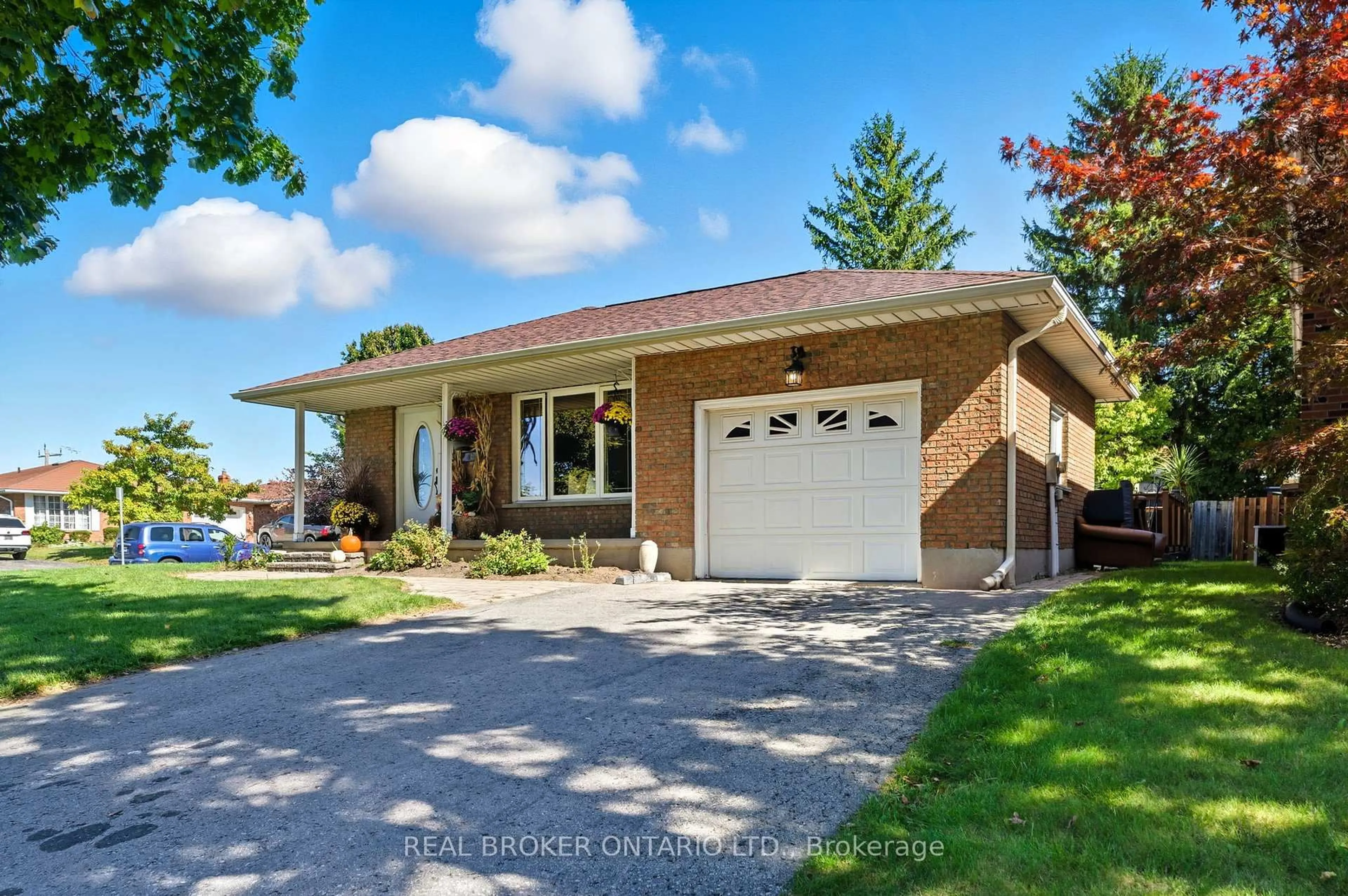 Home with brick exterior material, street for 39 Carriage Rd, Norfolk Ontario N3Y 4Y3