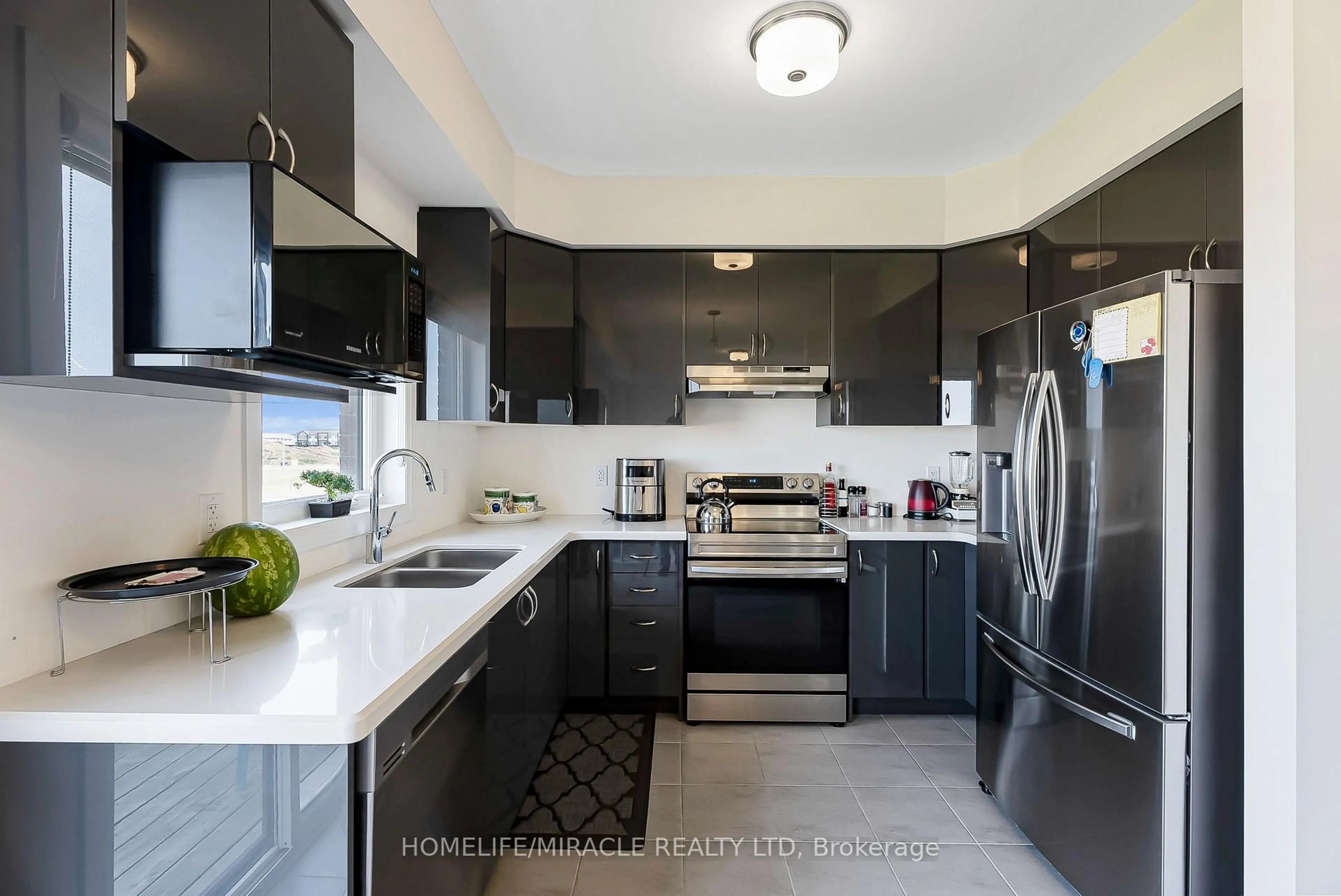 Contemporary kitchen, ceramic/tile floor for 16 Scenic Ridge Gate, Brant Ontario N3L 0K4