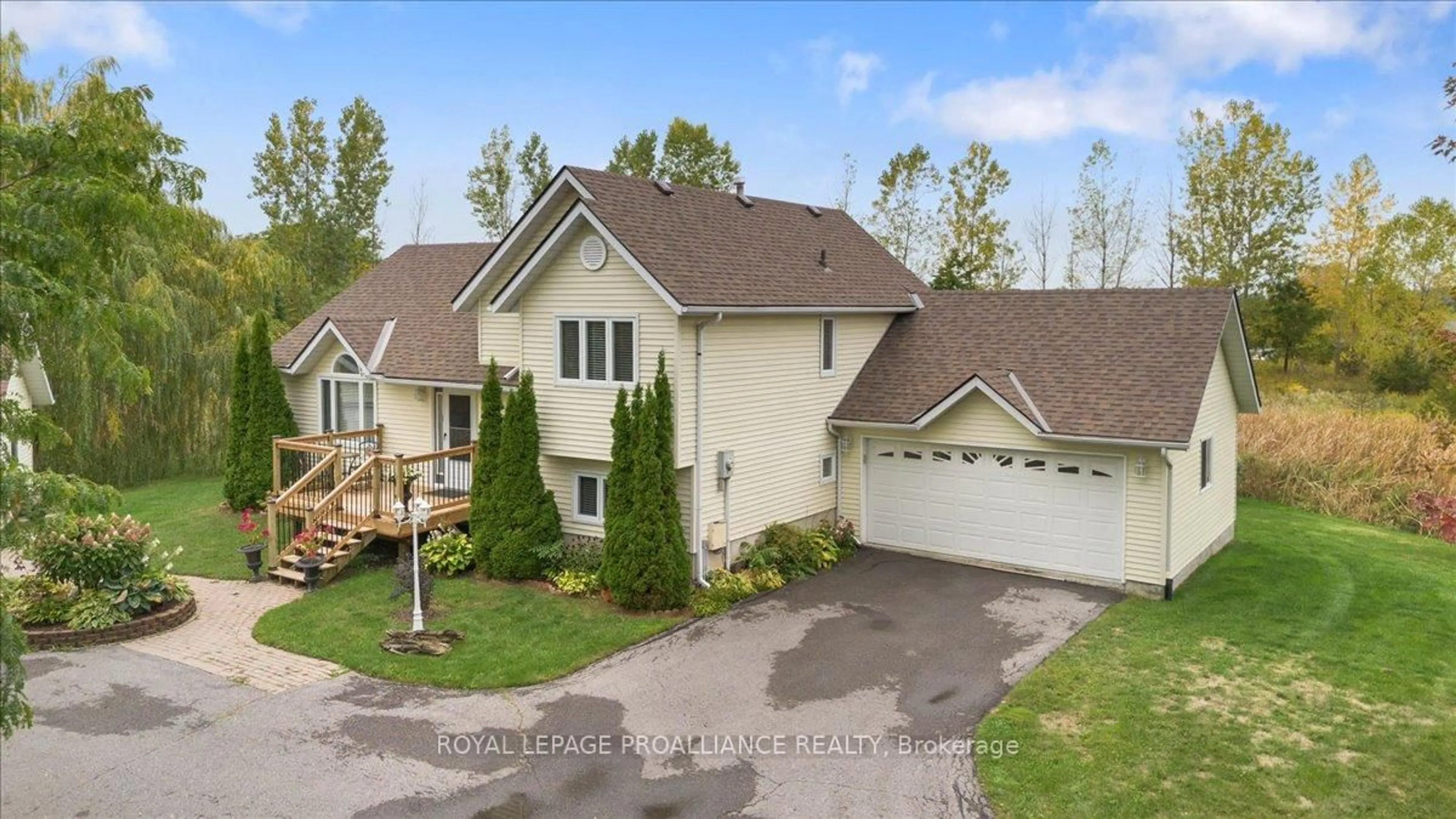 A pic from outside/outdoor area/front of a property/back of a property/a pic from drone, street for 256 Edward St, Stirling Ontario K0K 3E0