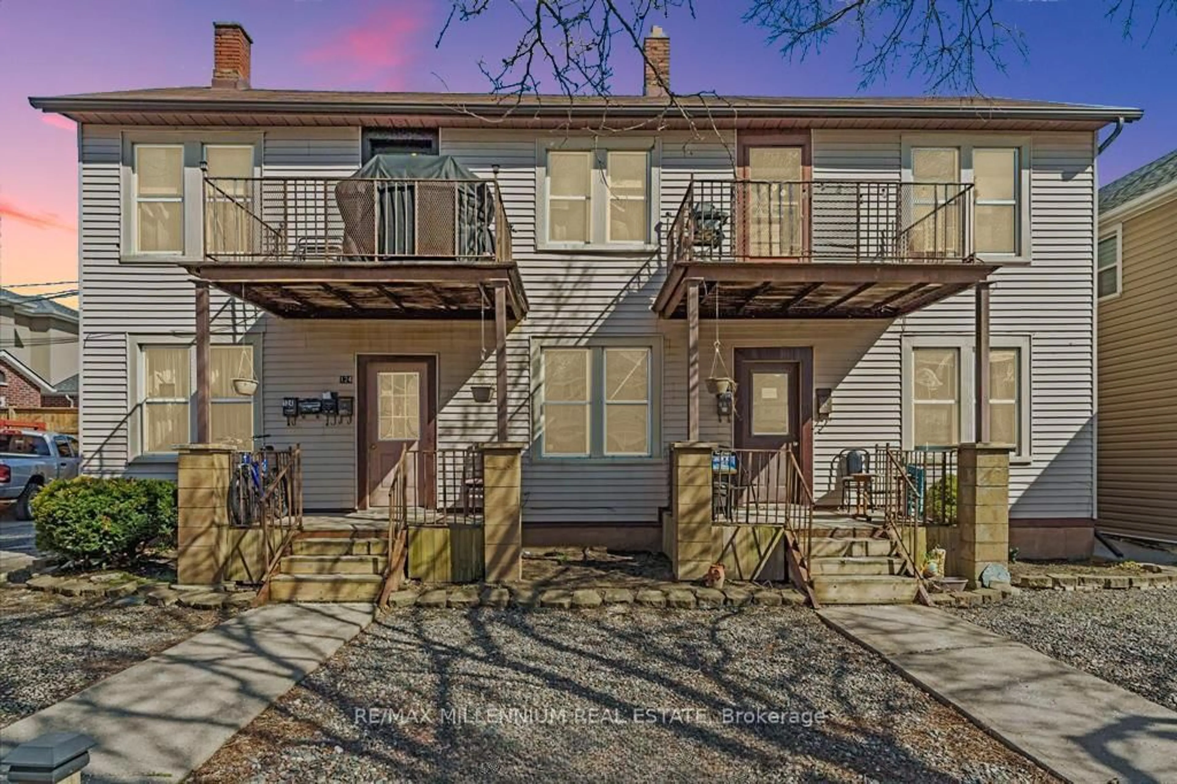 Unknown for 124-130 Elm Ave, Windsor Ontario N9A 5G8