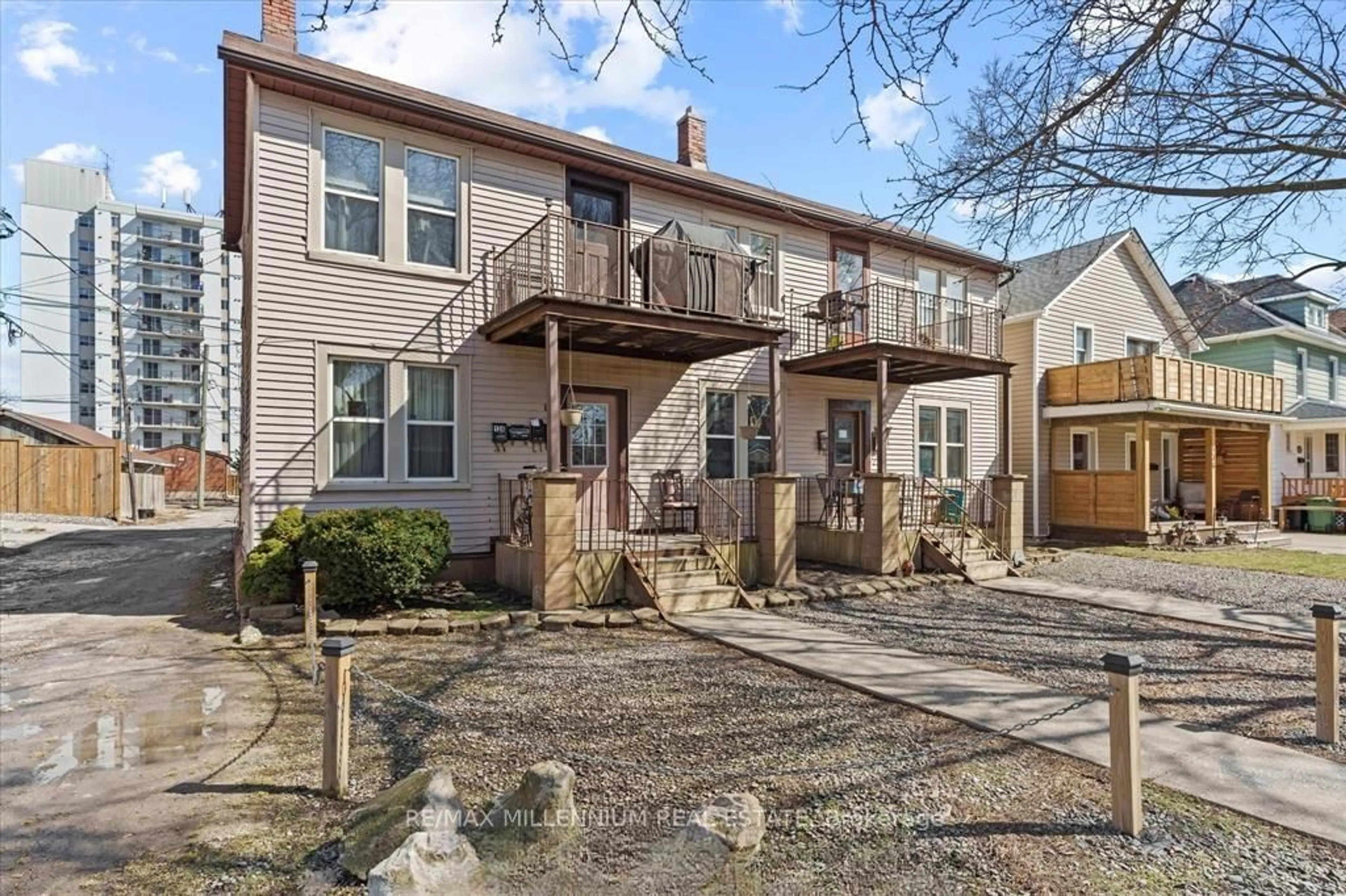 Patio, street for 124-130 Elm Ave, Windsor Ontario N9A 5G8