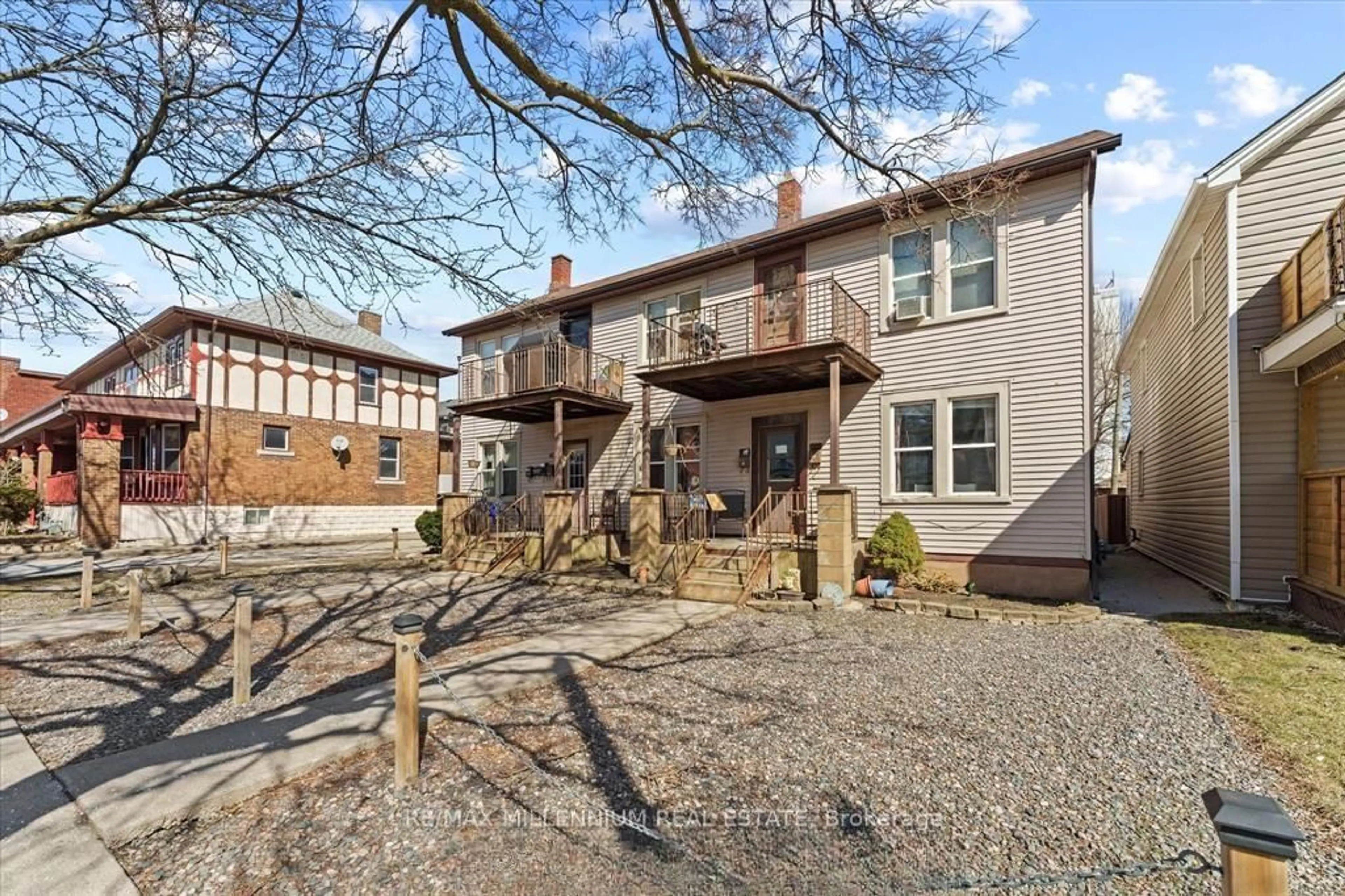 Unknown for 124-130 Elm Ave, Windsor Ontario N9A 5G8
