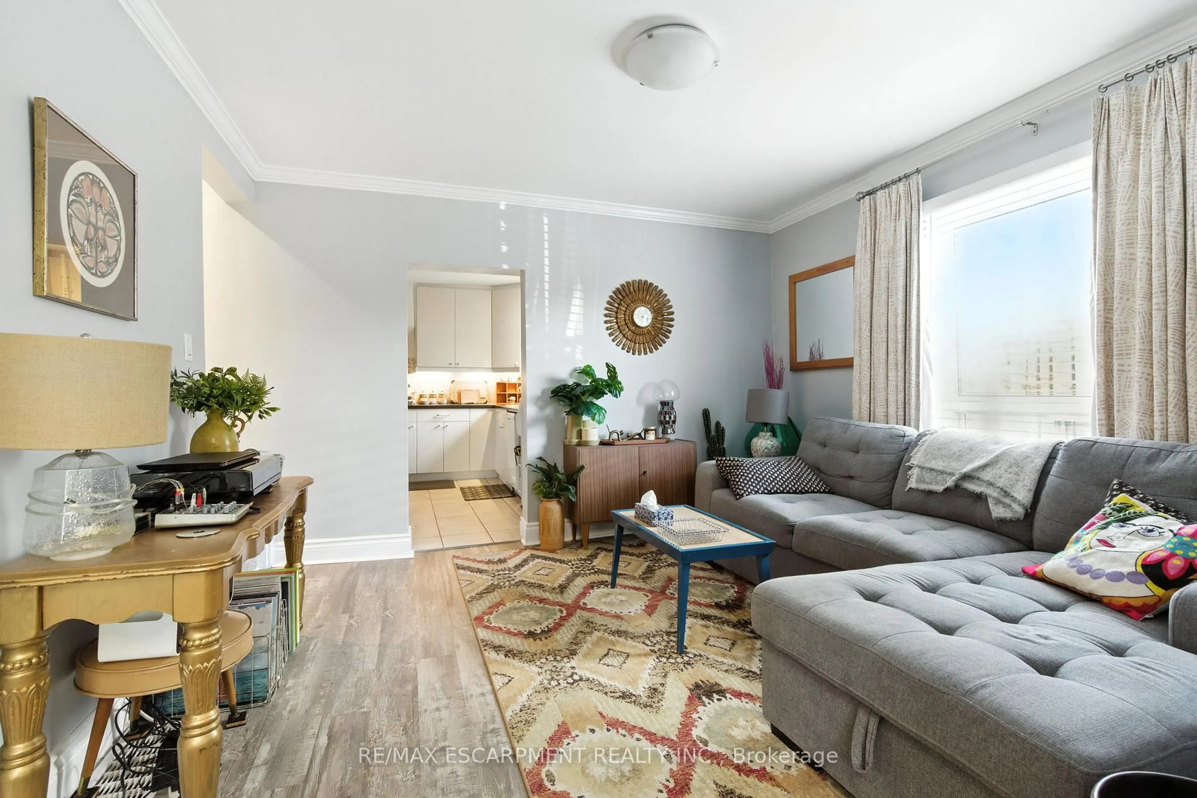 Living room with furniture, unknown for 346 Hunter St, Hamilton Ontario L8P 1S7