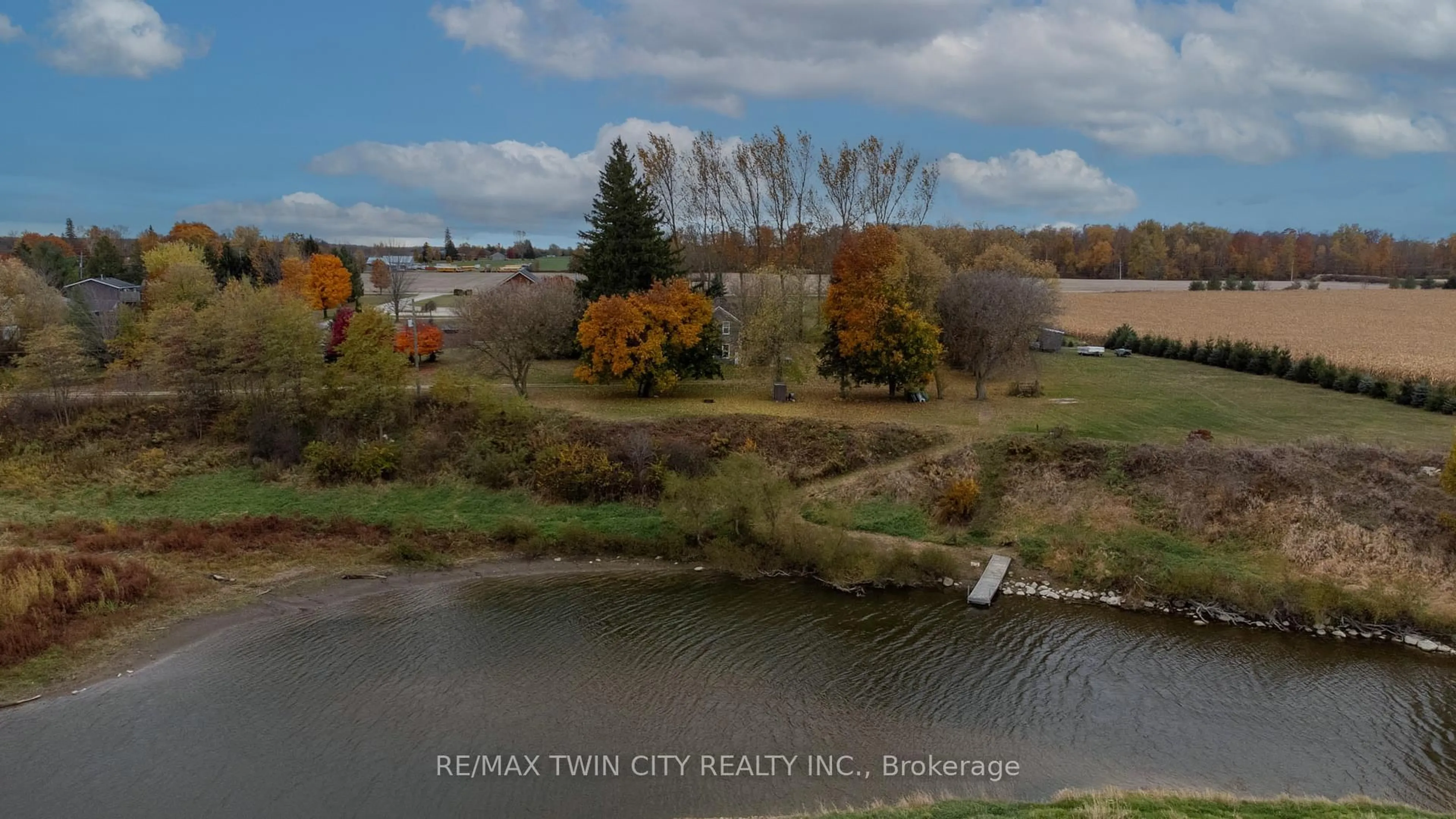 Blurry image for 86561 London Rd, North Huron Ontario N0G 2W0