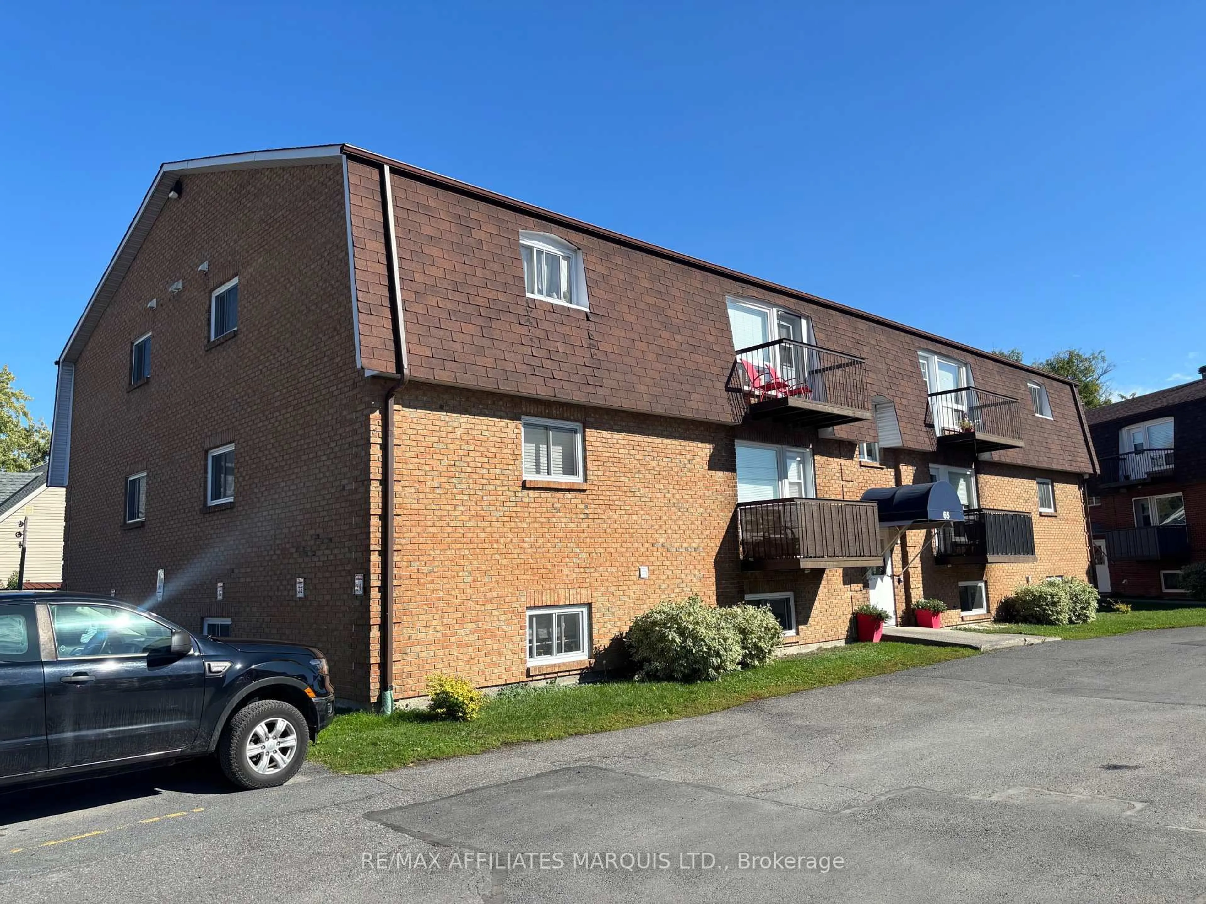 A pic from outside/outdoor area/front of a property/back of a property/a pic from drone, street for 65 Race St #4, Cornwall Ontario K6H 1G7